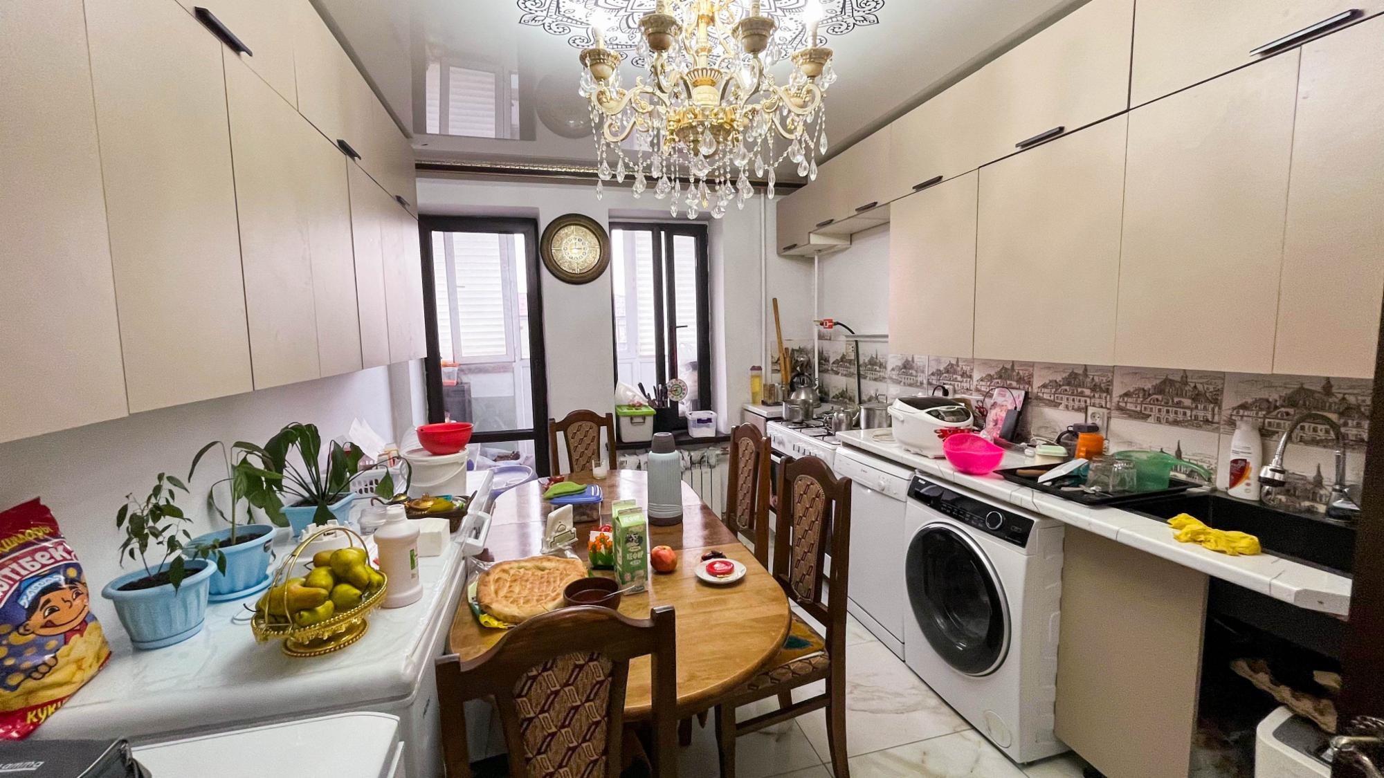 3-комнантная квартира, 83.0 м²,Валиханова за 32 000 000