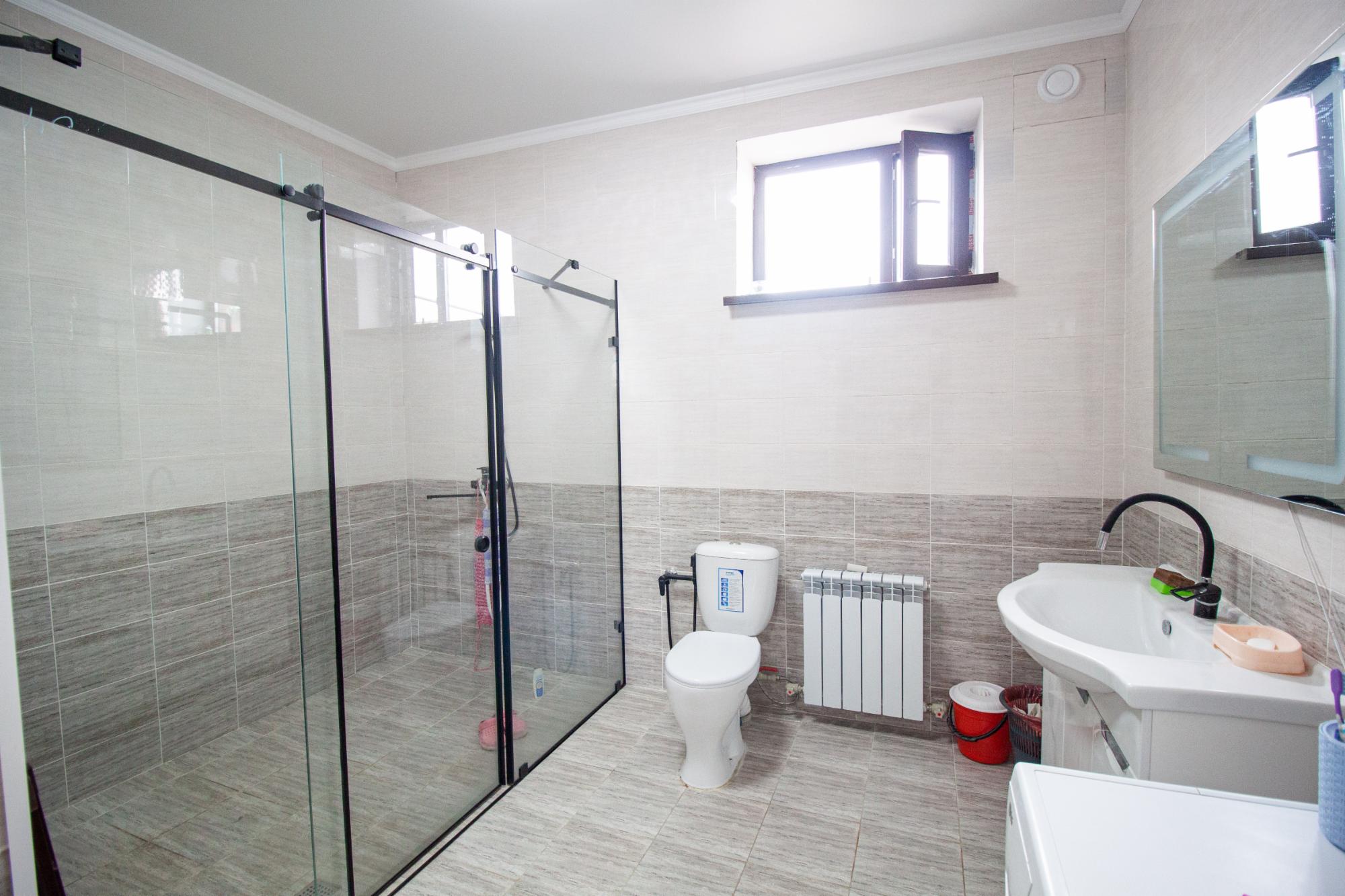 6-комнантный квартира, 300.0 м²,Галымдар за 50 500 000