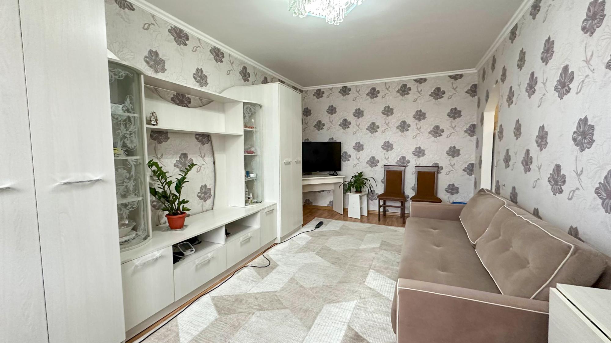 2-комнантная квартира, 43.0 м²,4 мкр за 15 800 000