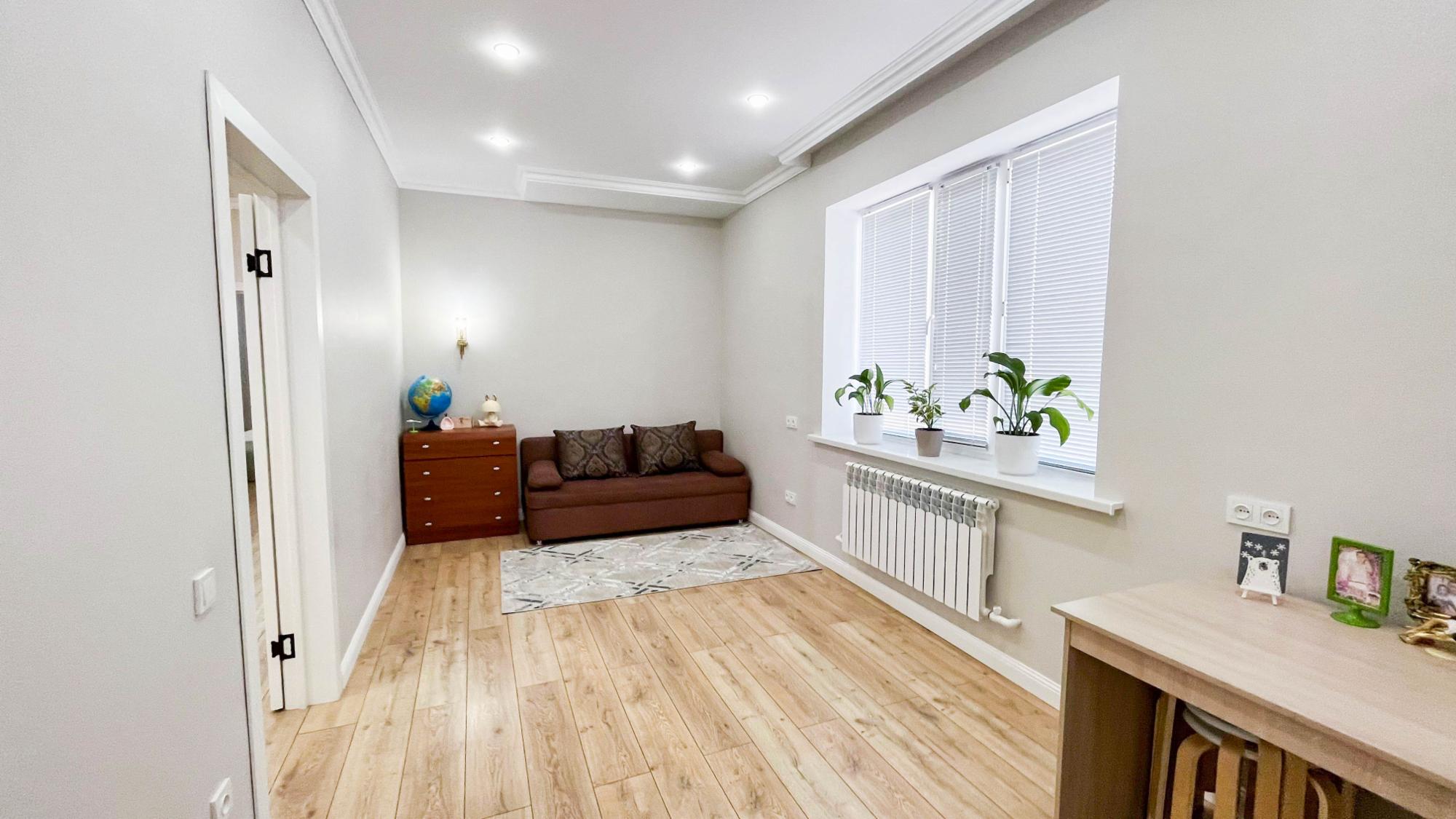 4-комнантный квартира, 140.0 м²,Жиенкулова за 45 000 000