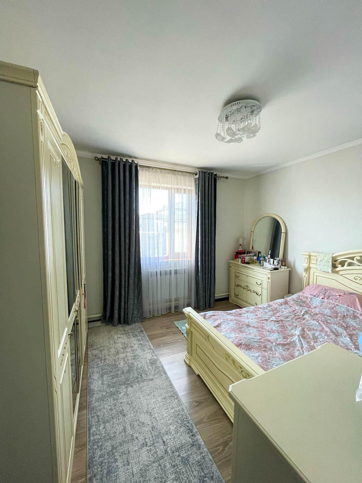 5-комнантный квартира, 109.0 м²,Есенберлина за 38 000 000