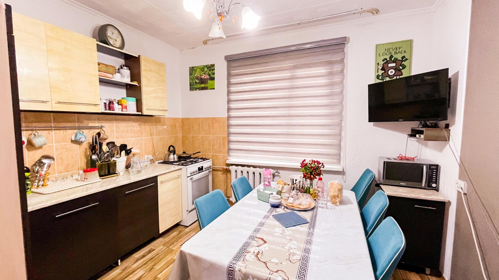 5-комнантная квартира, 108.0 м²,мкр Мушелтой за 27 500 000