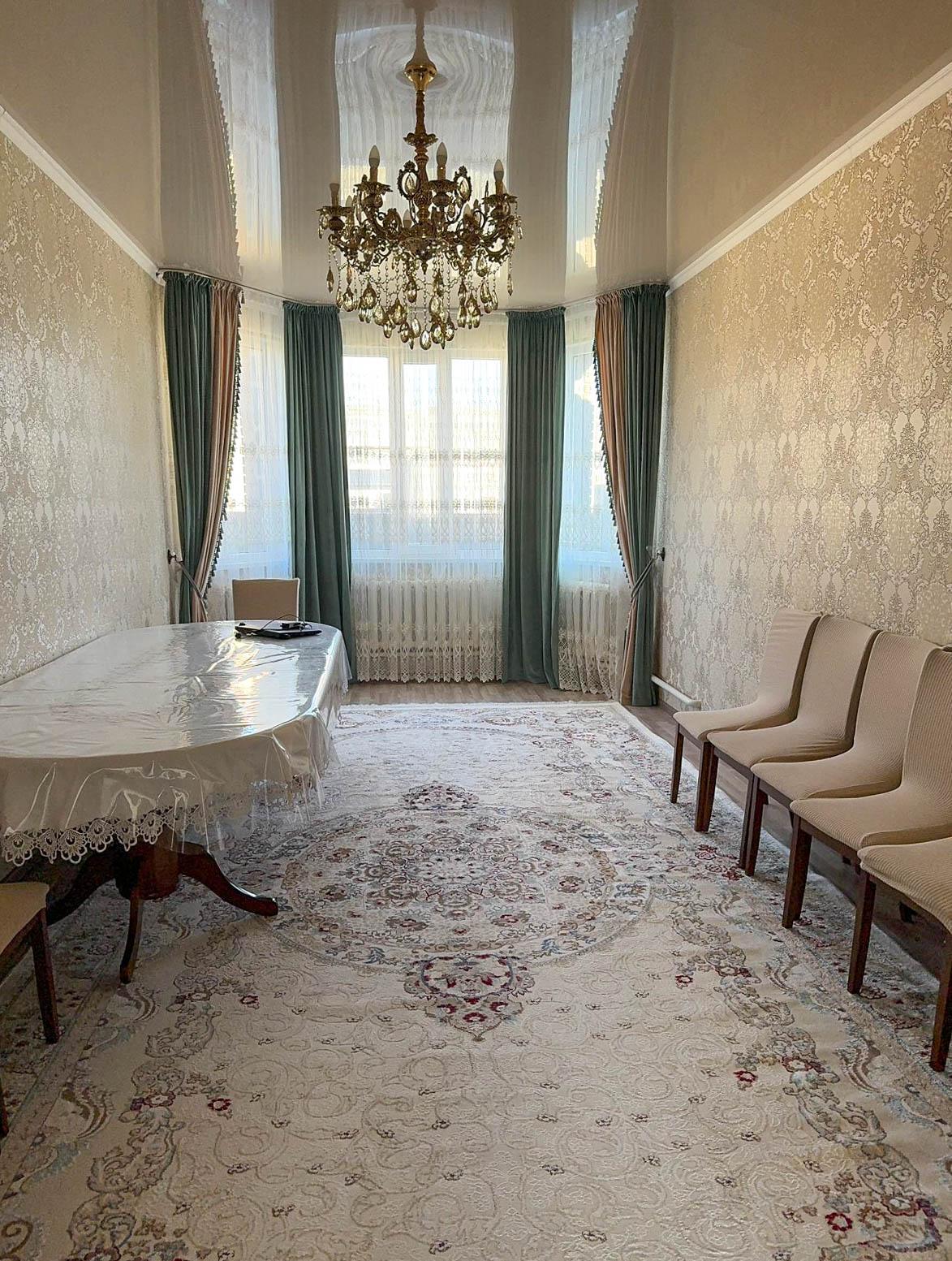 5-комнантный квартира, 170.0 м²,Абубакирова за 28 000 000