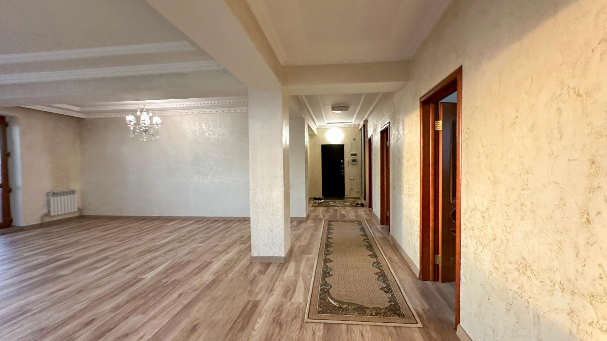 5-комнантная квартира, 180.5 м²,Каратал за 67 000 000
