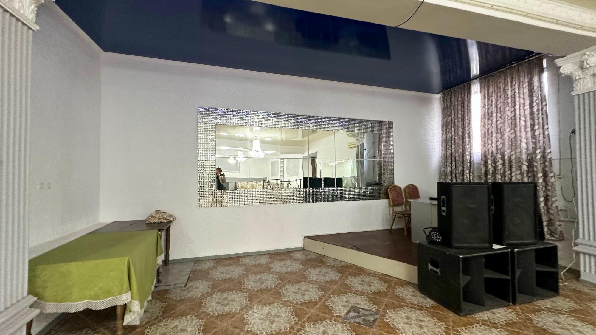 11-комнантный квартира, 620.0 м²,Желтоксан за 180 000 000