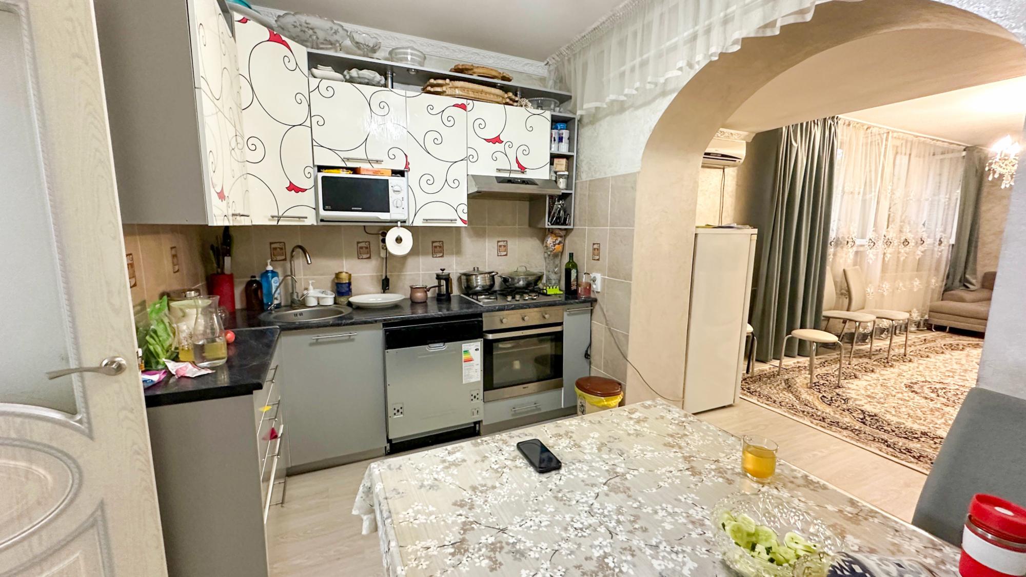 4-комнантная квартира, 94.0 м²,4 мкр за 27 500 000