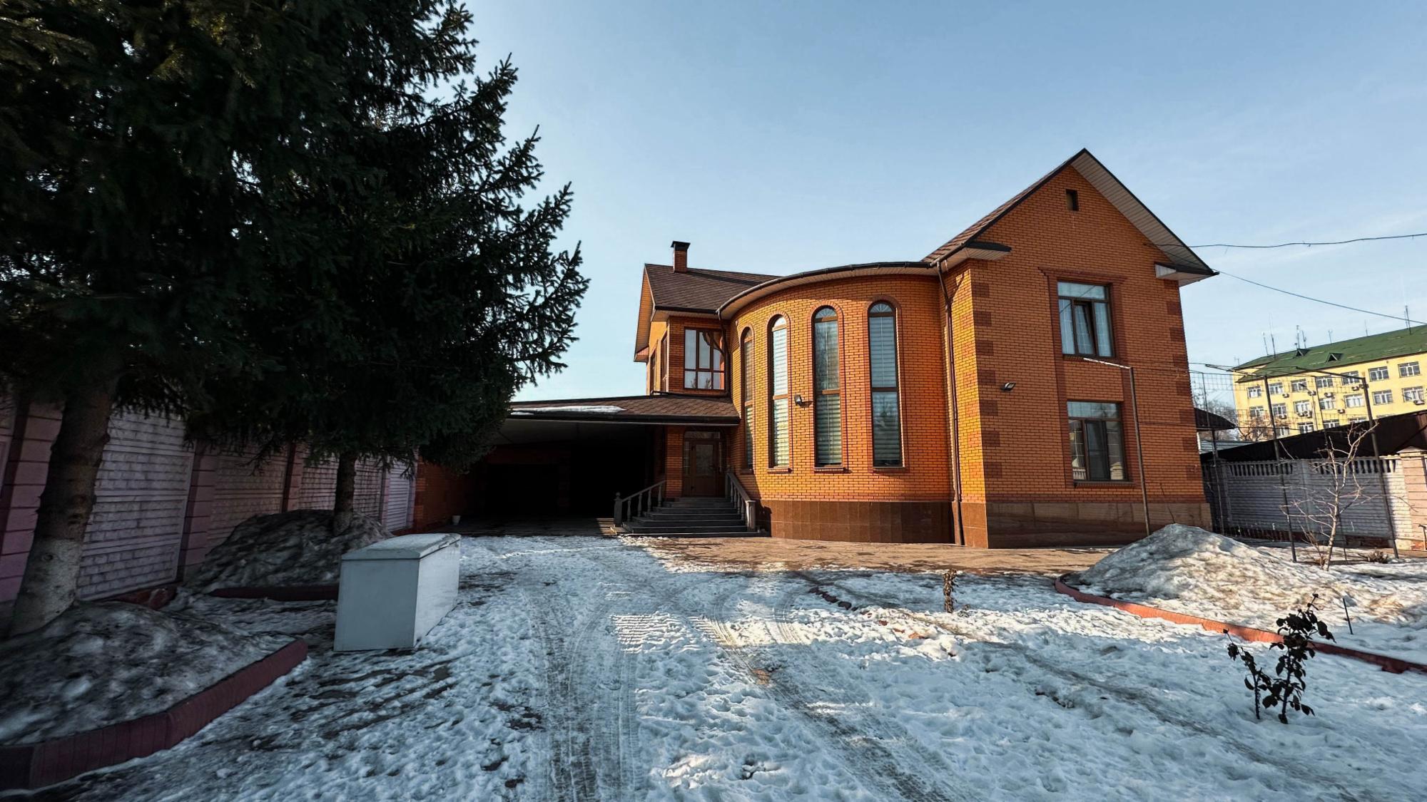 6-комнантный квартира, 250.0 м²,Толебаева за 130 000 000