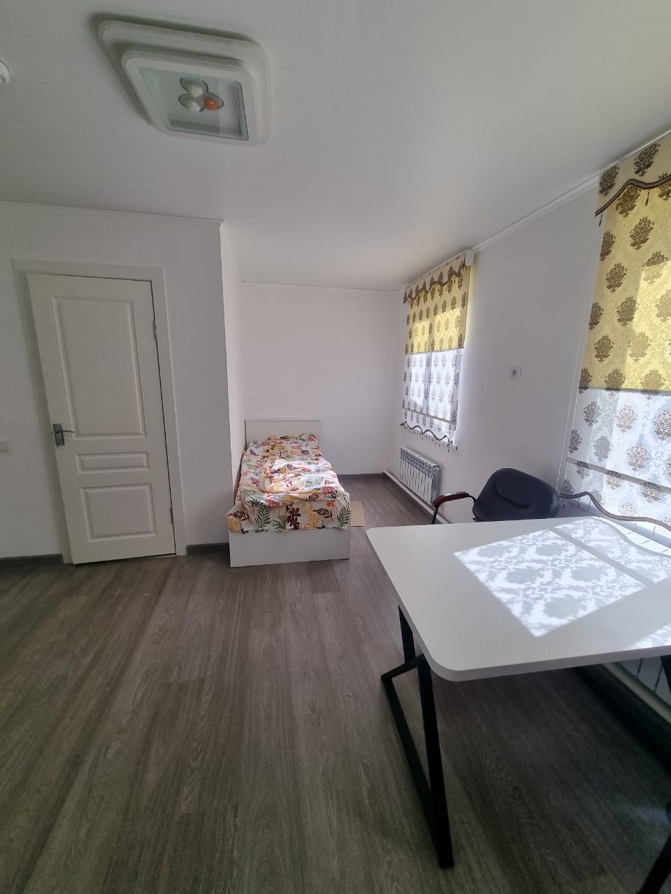 10-комнантный квартира, 50.0 м²,Жабаева за 2 000 000