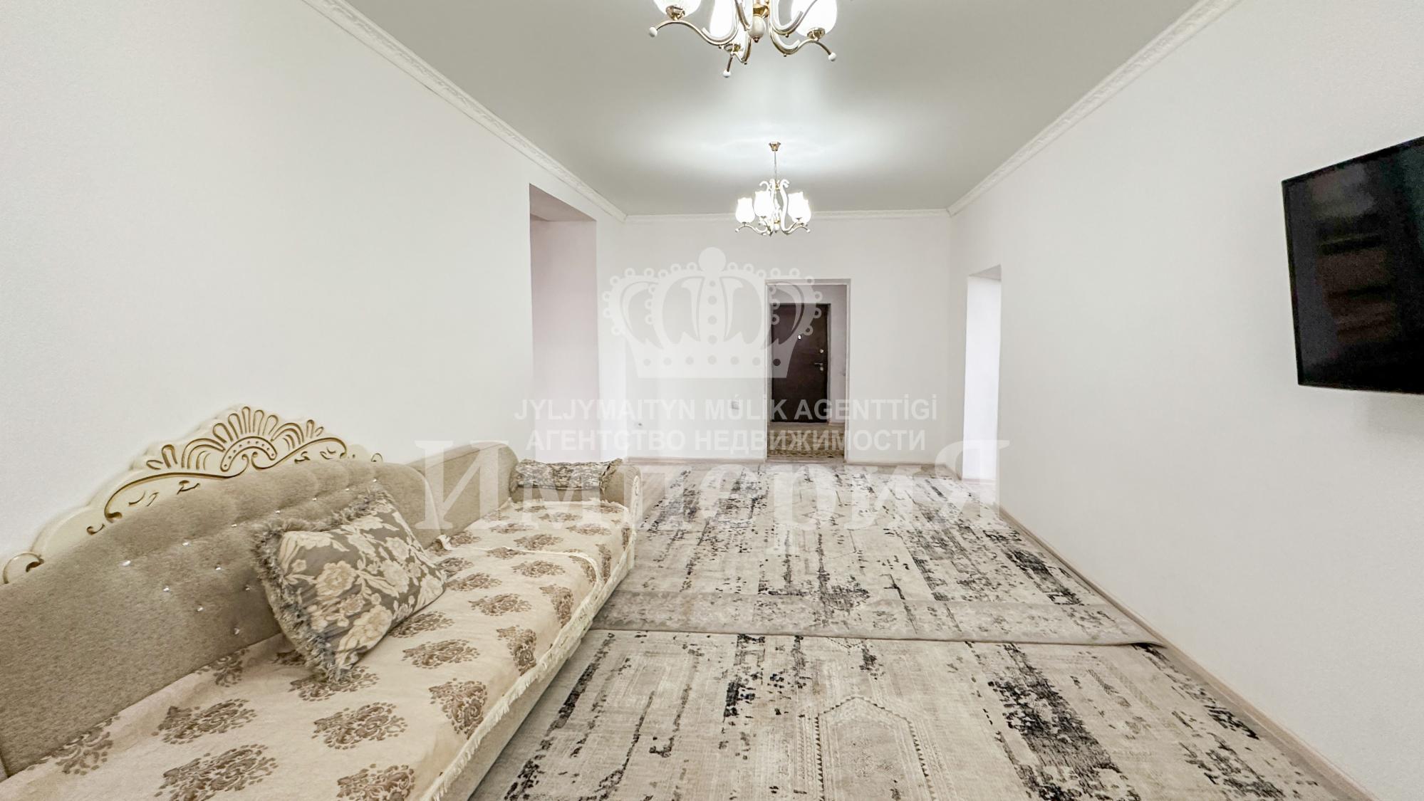 8-комнантный квартира, 249.0 м²,Акын Сара за 42 000 000