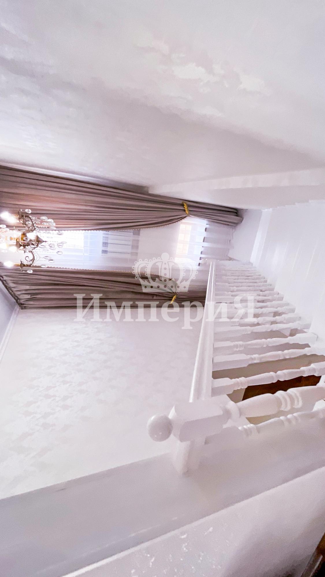 8-комнантный квартира, 270.0 м²,Айманова за 70 000 000