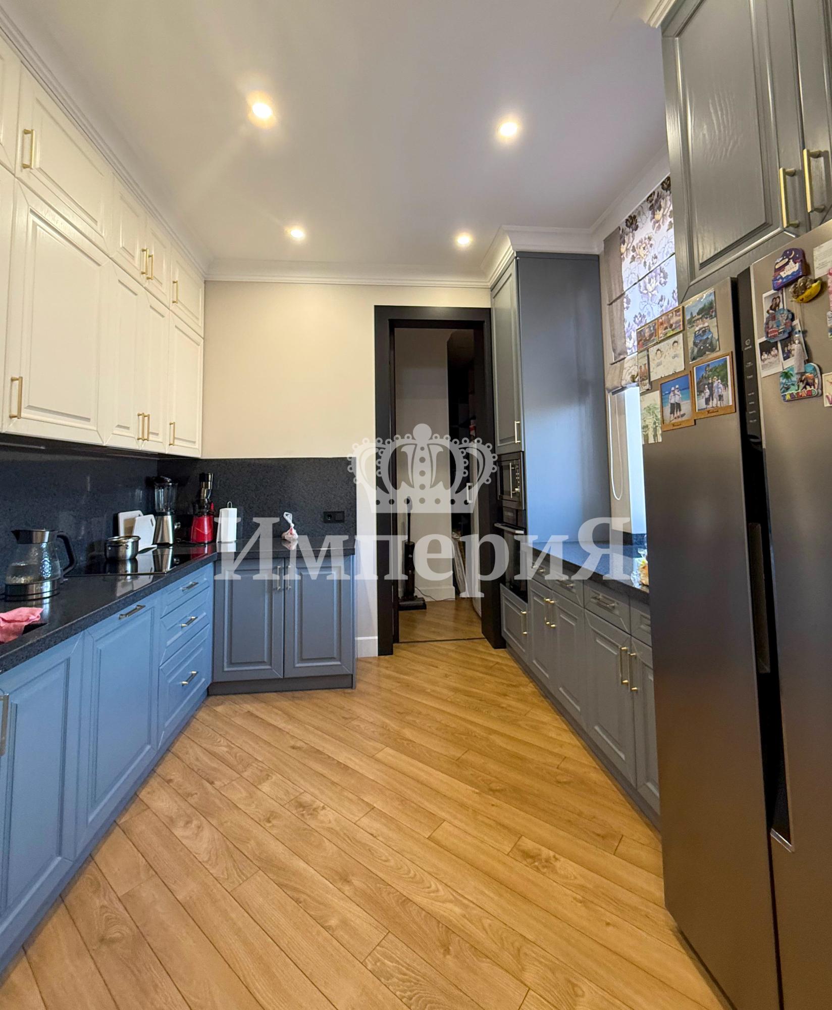 4-комнантная квартира, 200.0 м²,Каратал за 140 000 000