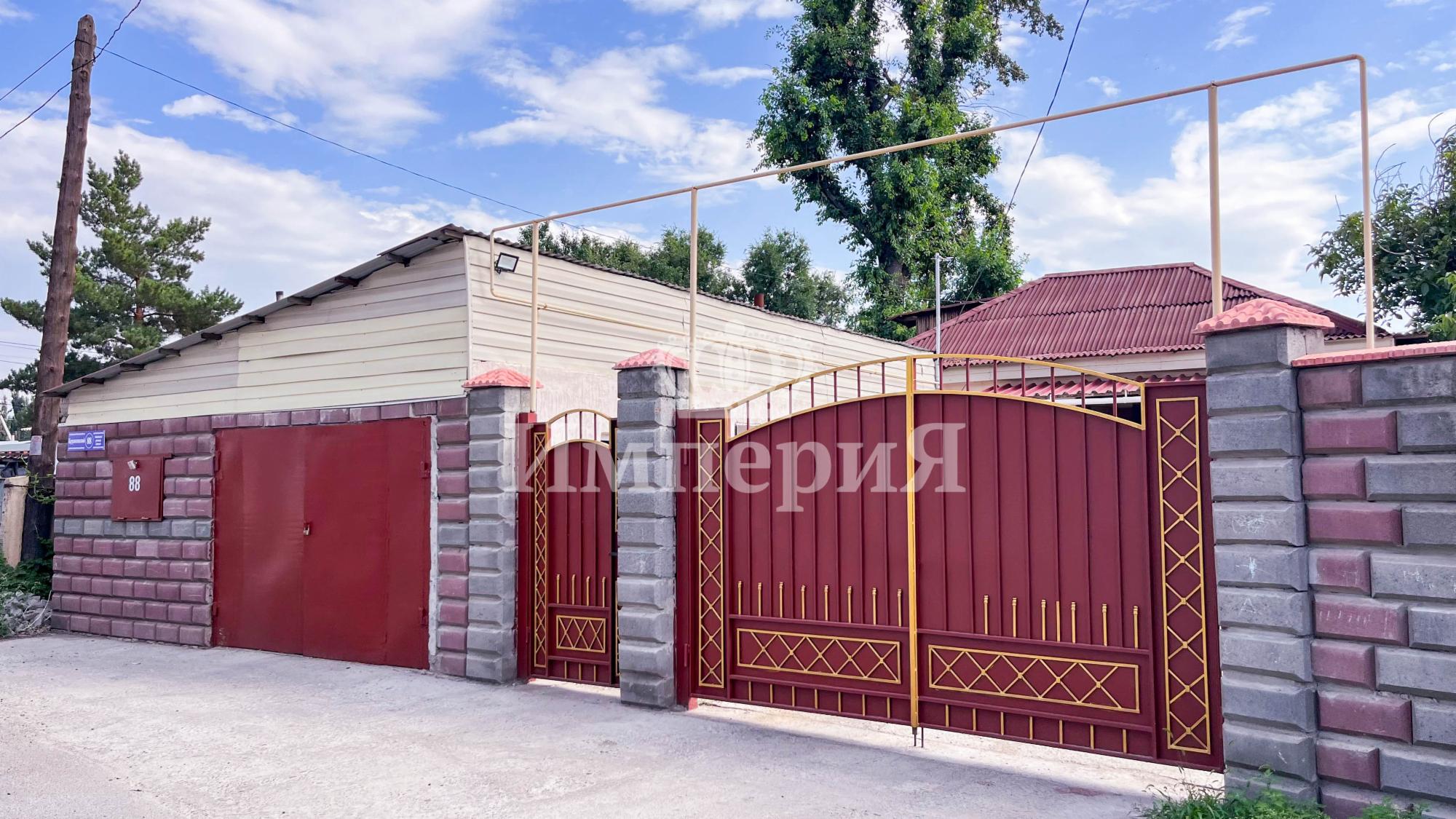 4-комнантный квартира, 74.0 м²,Брусиловского за 22 000 000