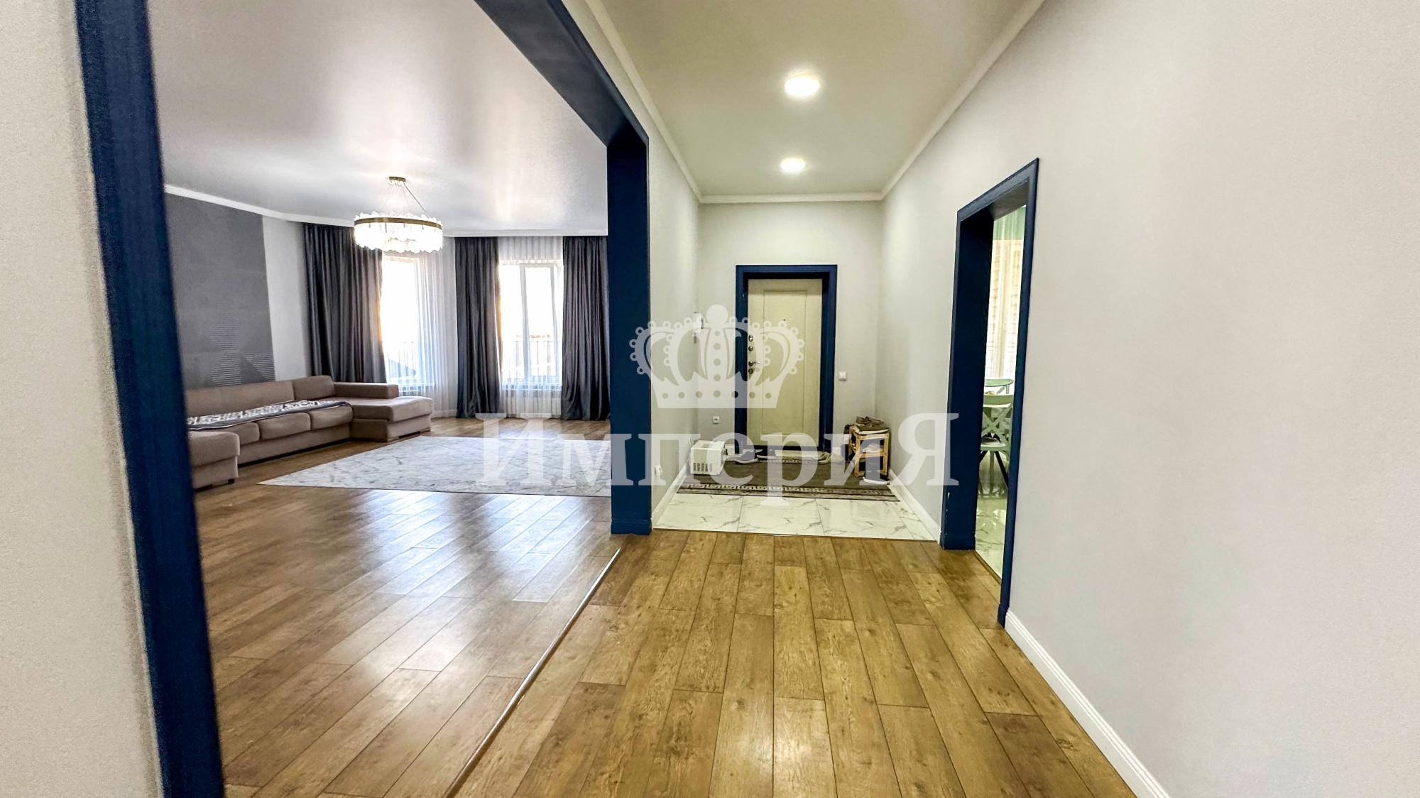 5-комнантный квартира, 190.0 м²,Абая за 59 000 000