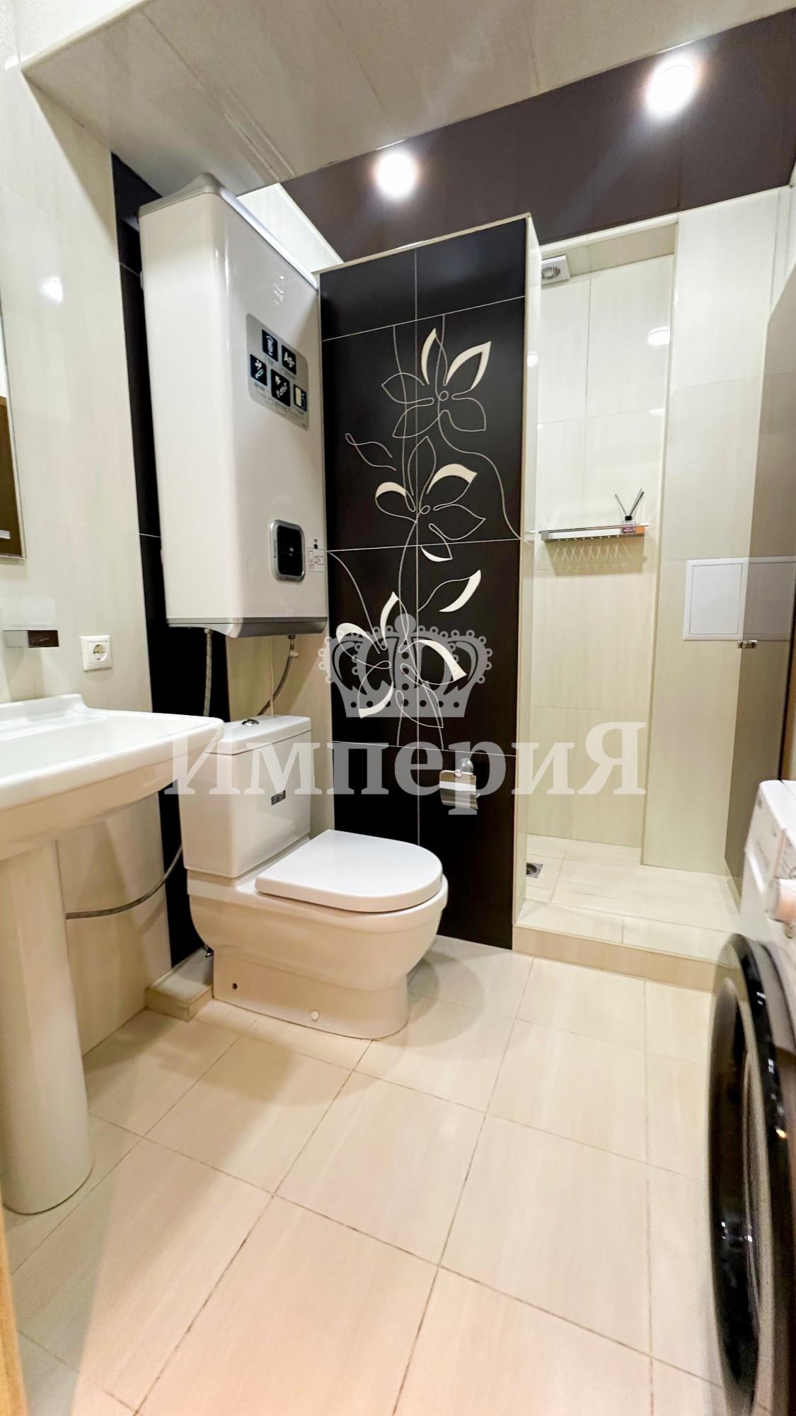 5-комнантная квартира, 180.0 м²,Каратал за 80 000 000