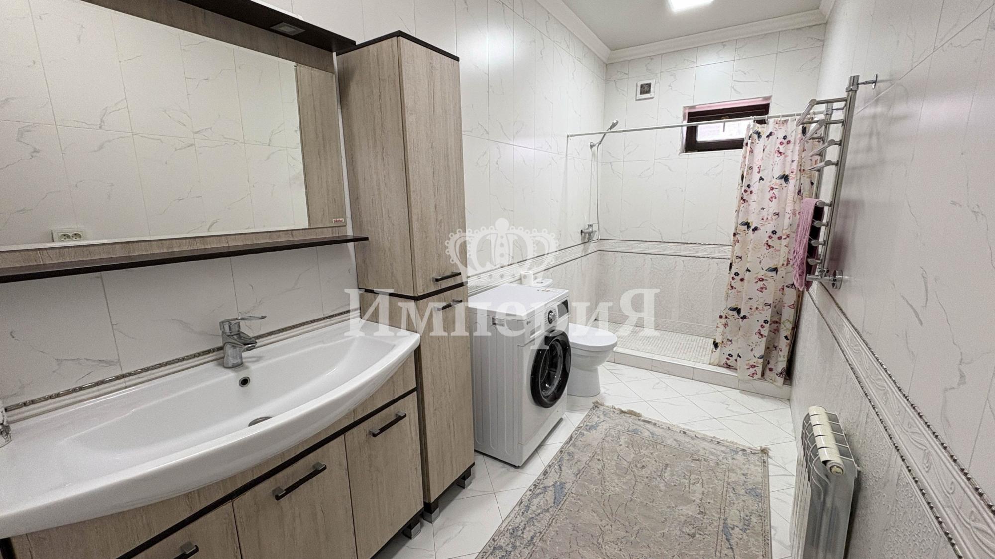 4-комнантный квартира, 160.0 м²,Жамбыла за 80 000 000