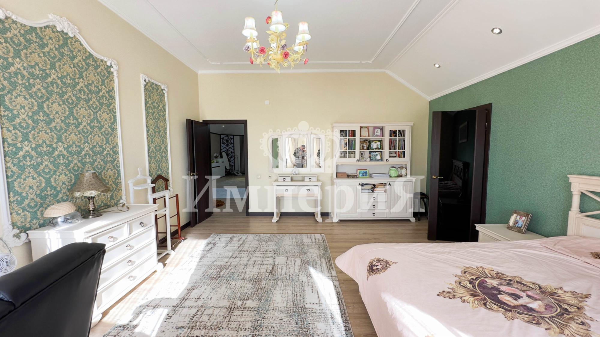 7-комнантный квартира, 395.0 м²,Базарбаева за 75 000 000