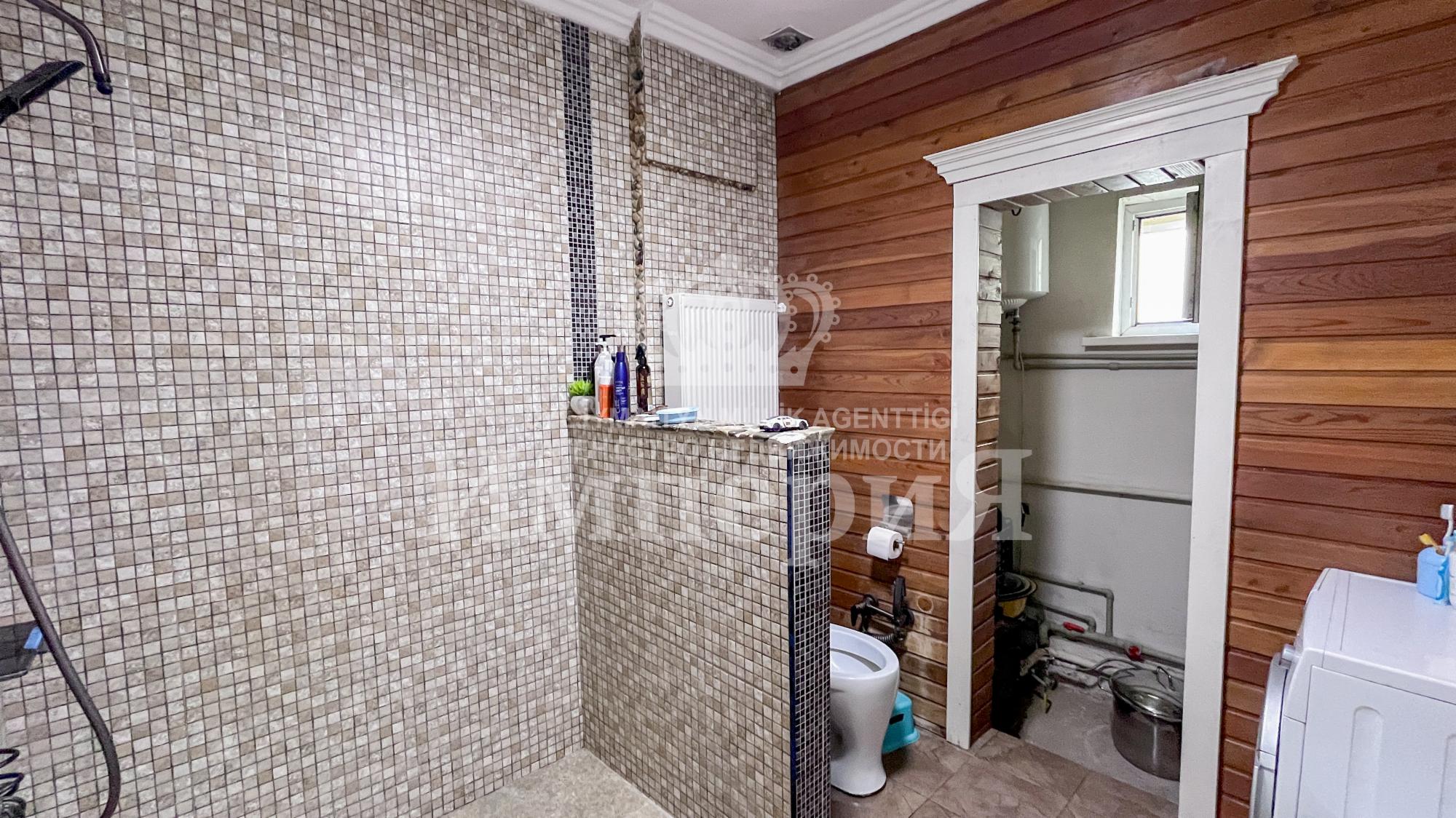 5-комнантный квартира, 144.0 м²,Базарбаева за 27 800 000