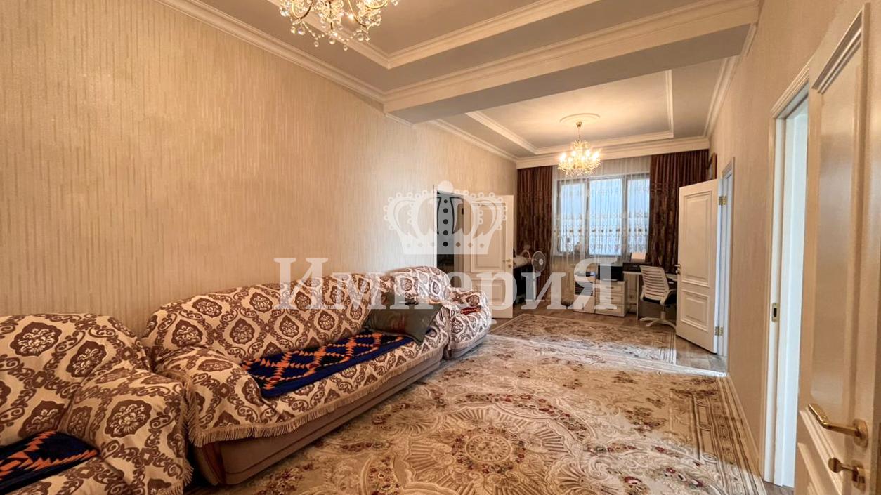 5-комнантный квартира, 168.0 м²,Казыбаева за 70 000 000