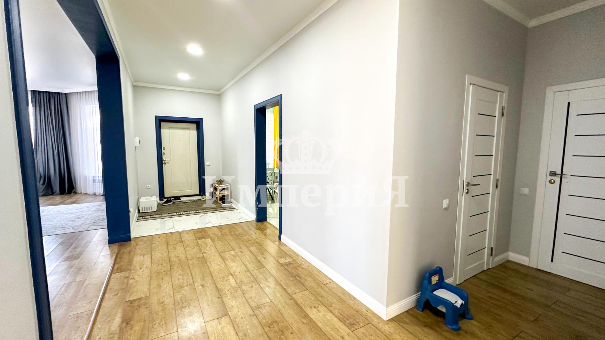 5-комнантный квартира, 190.0 м²,Абая за 59 000 000