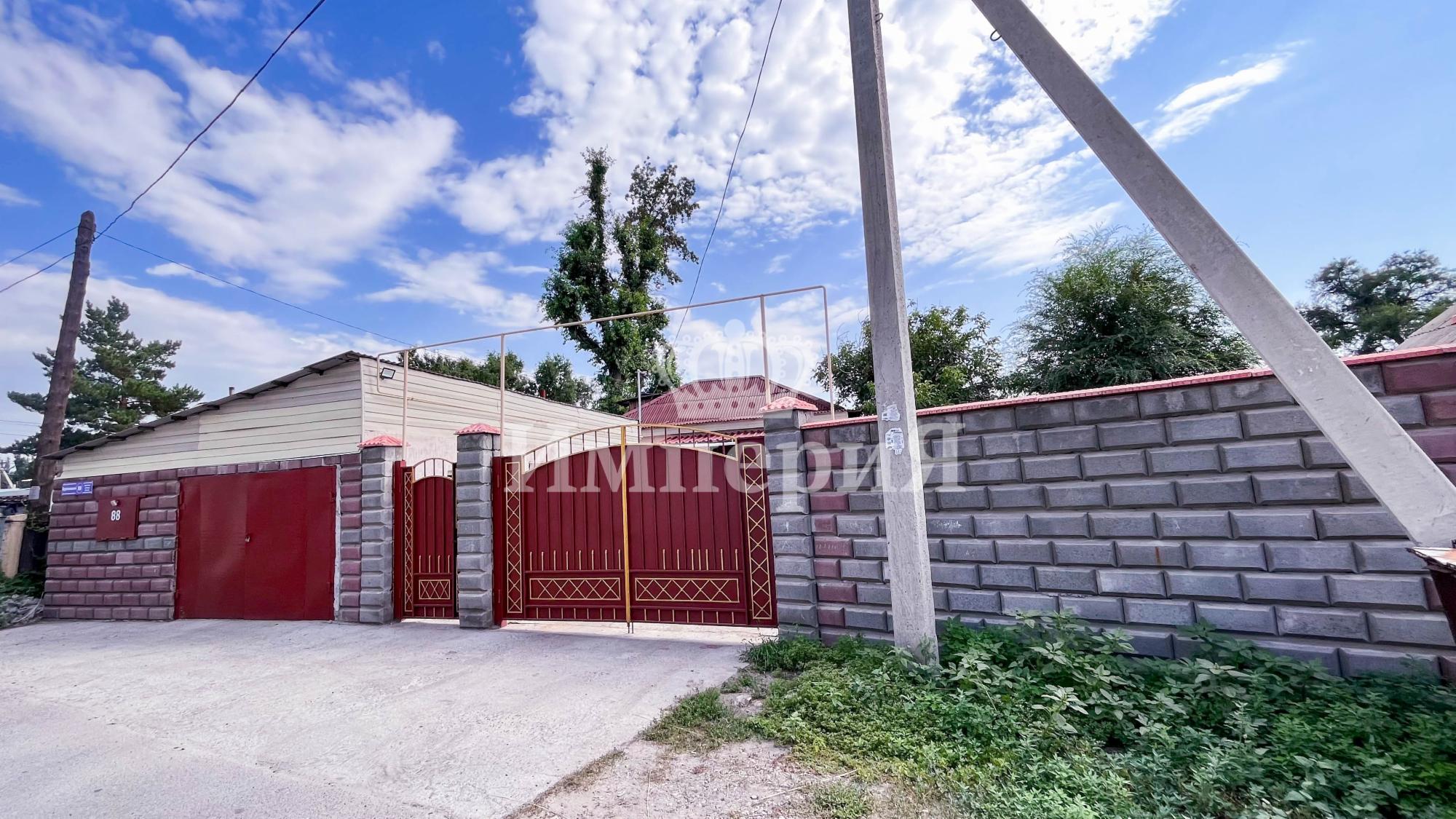 4-комнантный квартира, 73.0 м²,Брусиловского за 20 000 000