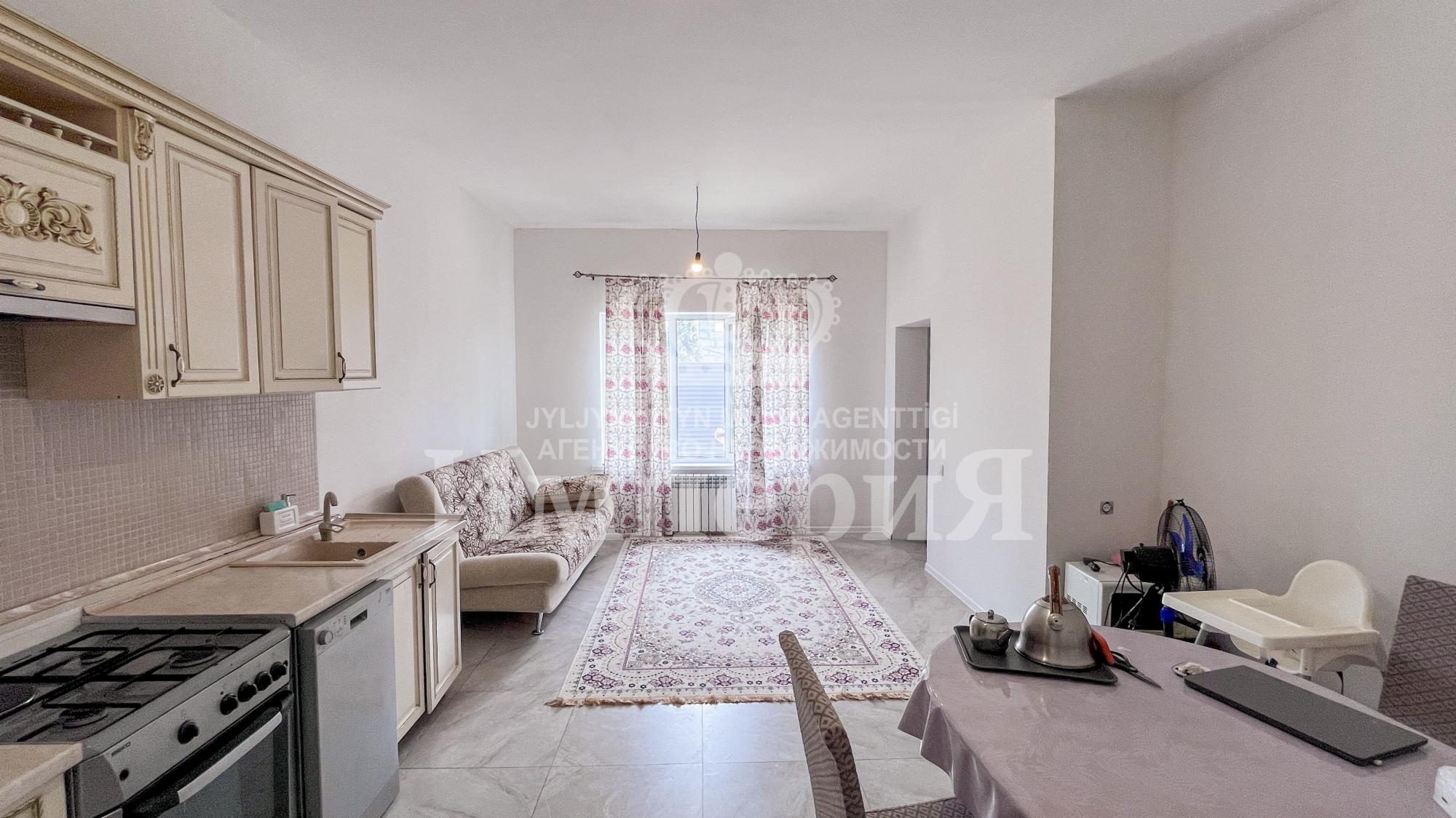 5-комнантный квартира, 144.0 м²,Базарбаева за 27 800 000