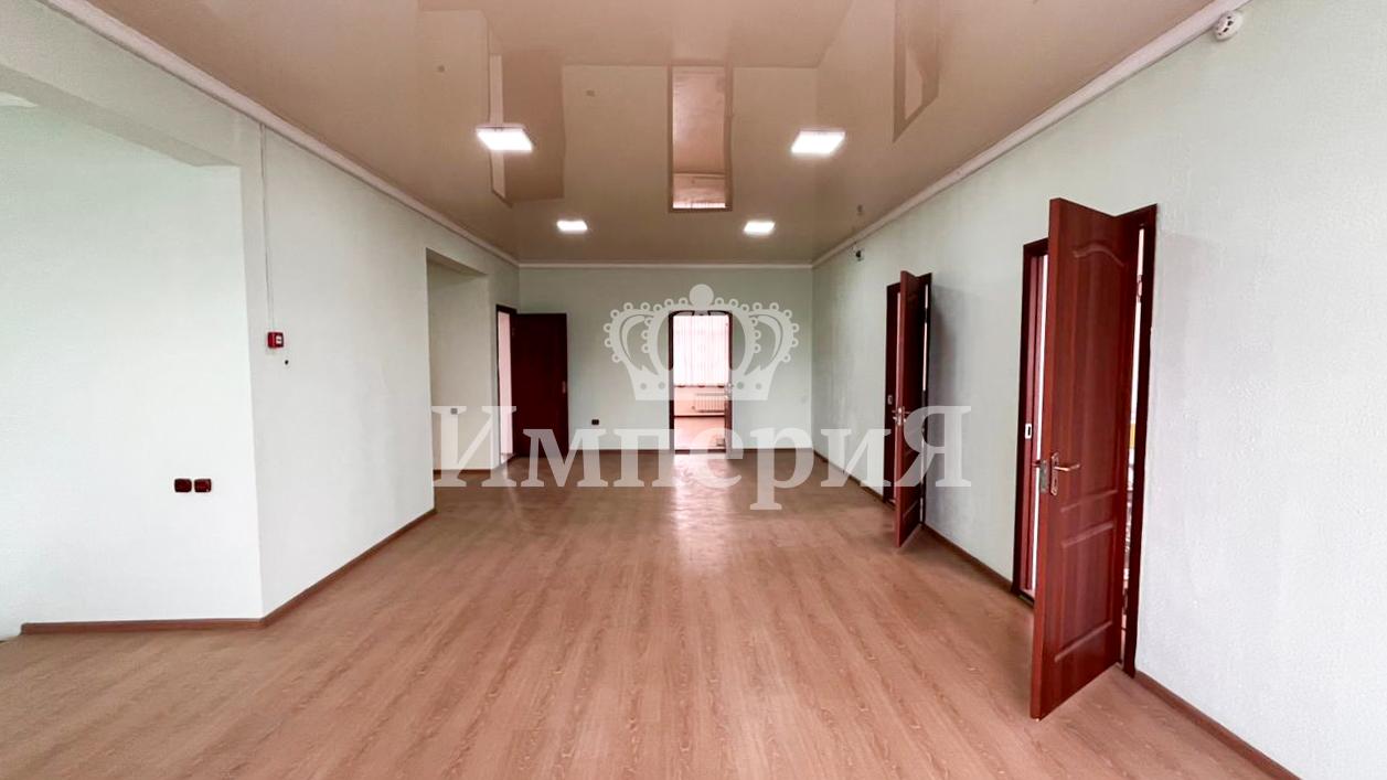 6-комнантный квартира, 540.0 м²,Кадыржанова за 160 000 000