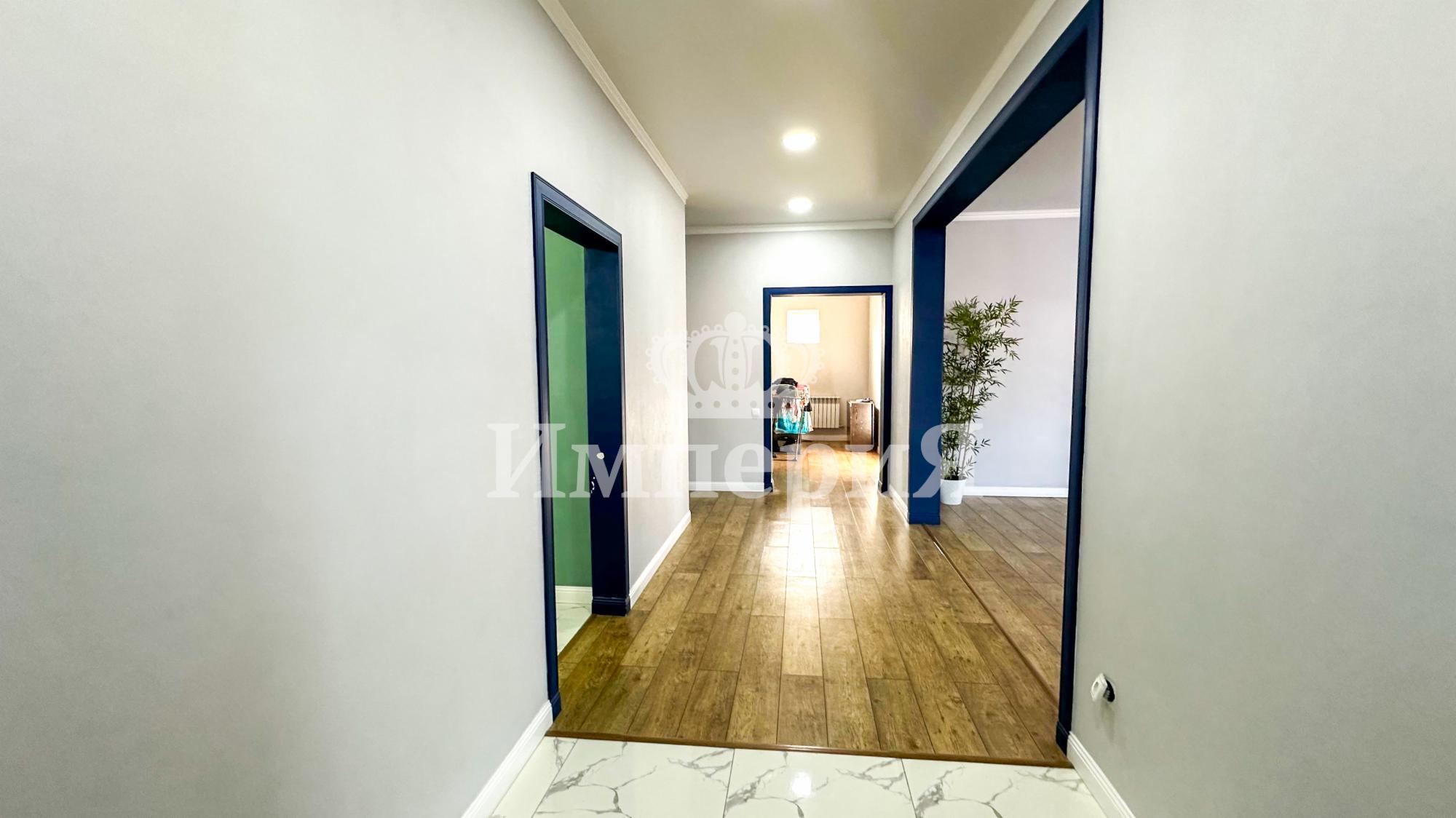 5-комнантный квартира, 190.0 м²,Абая за 59 000 000