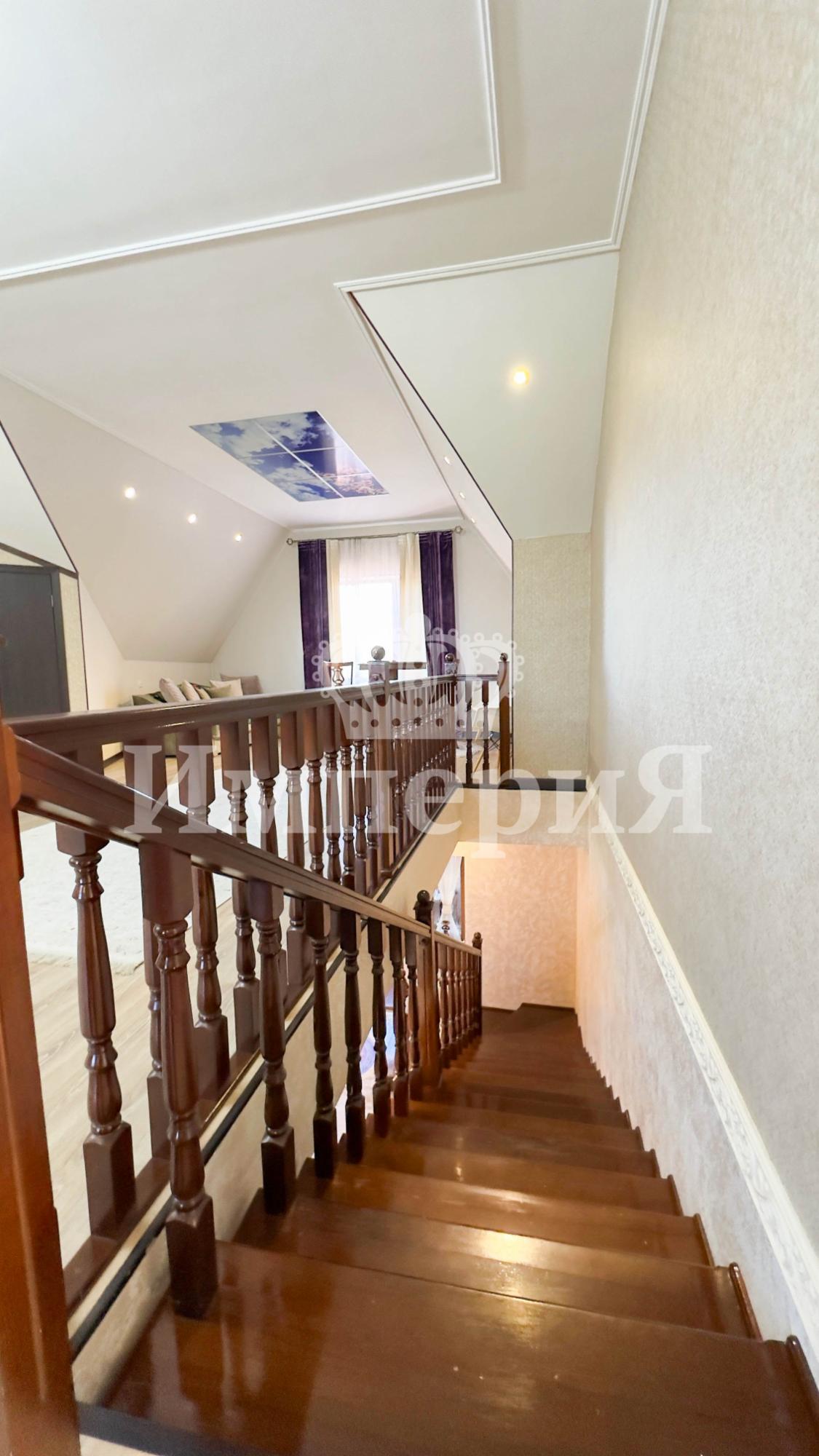 7-комнантный квартира, 395.0 м²,Базарбаева за 75 000 000