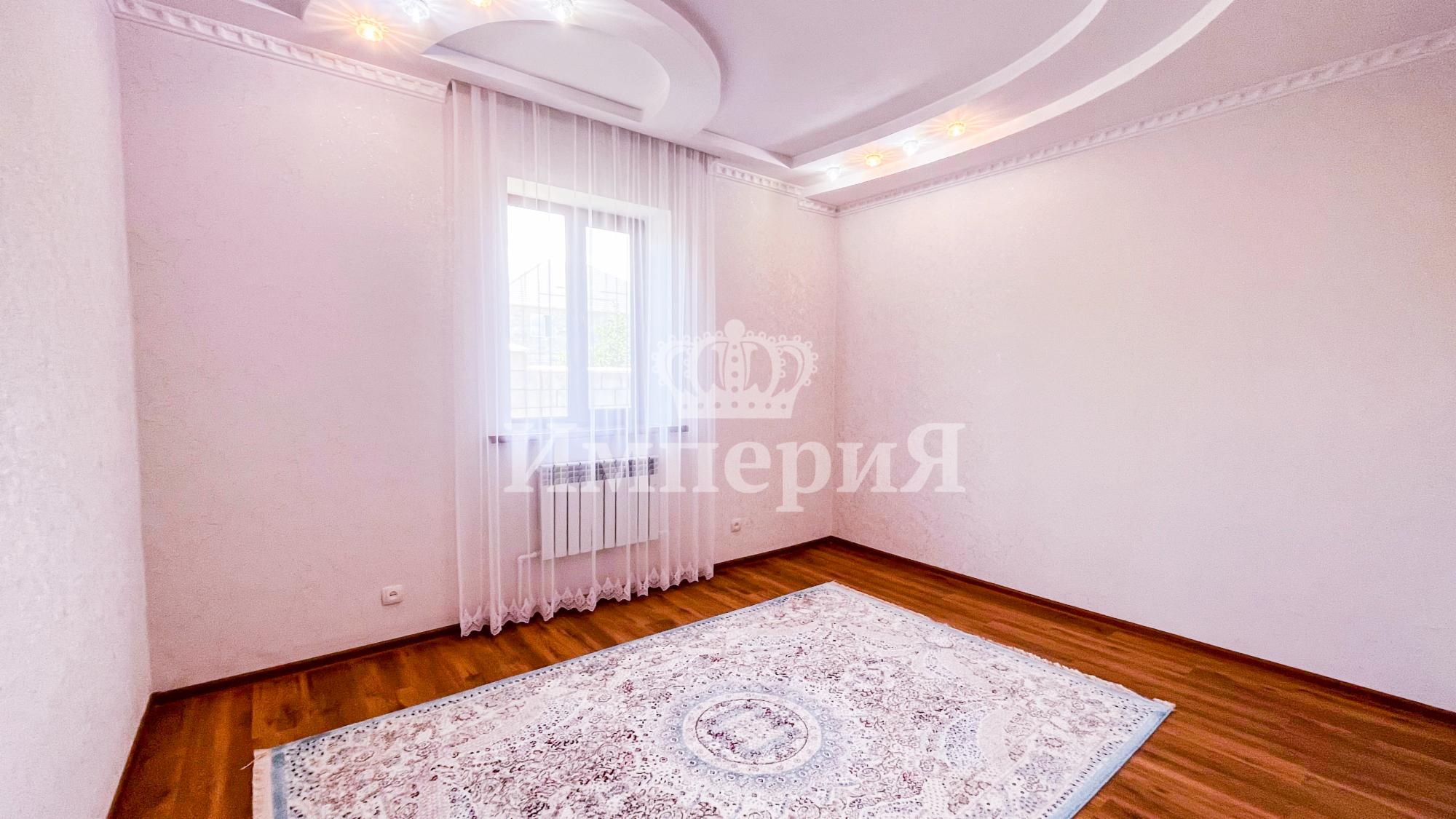 8-комнантный квартира, 270.0 м²,Айманова за 70 000 000