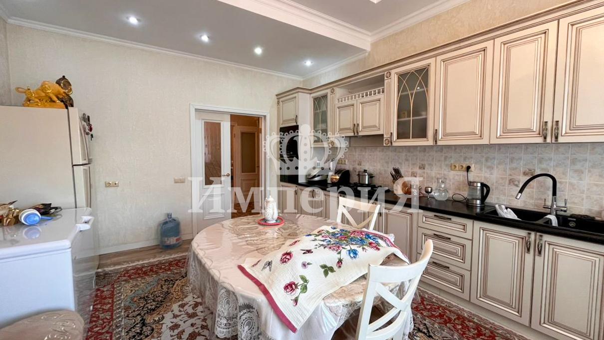 5-комнантный квартира, 168.0 м²,Казыбаева за 70 000 000