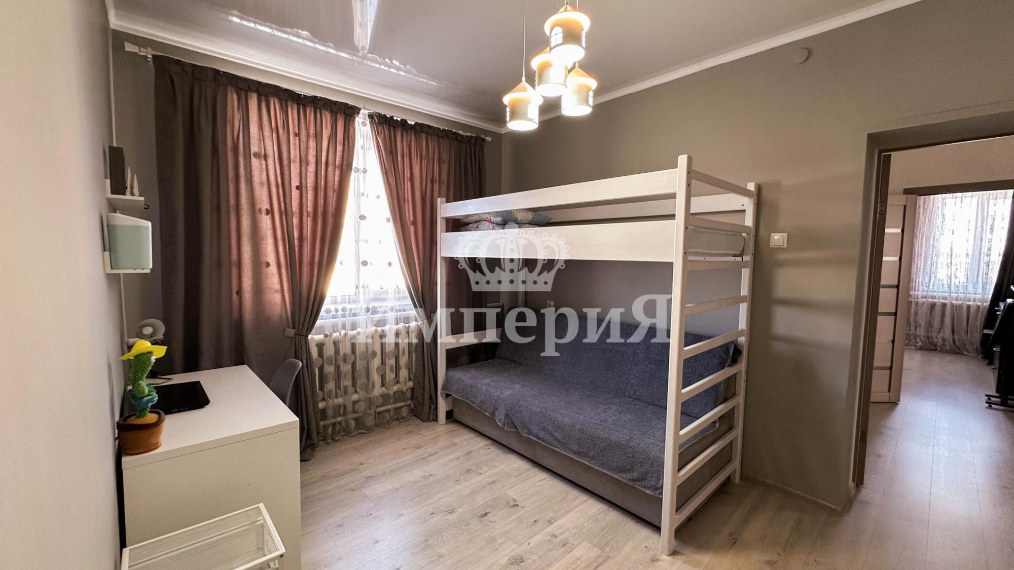 7-комнантный квартира, 230.0 м²,Садыкова за 40 000 000