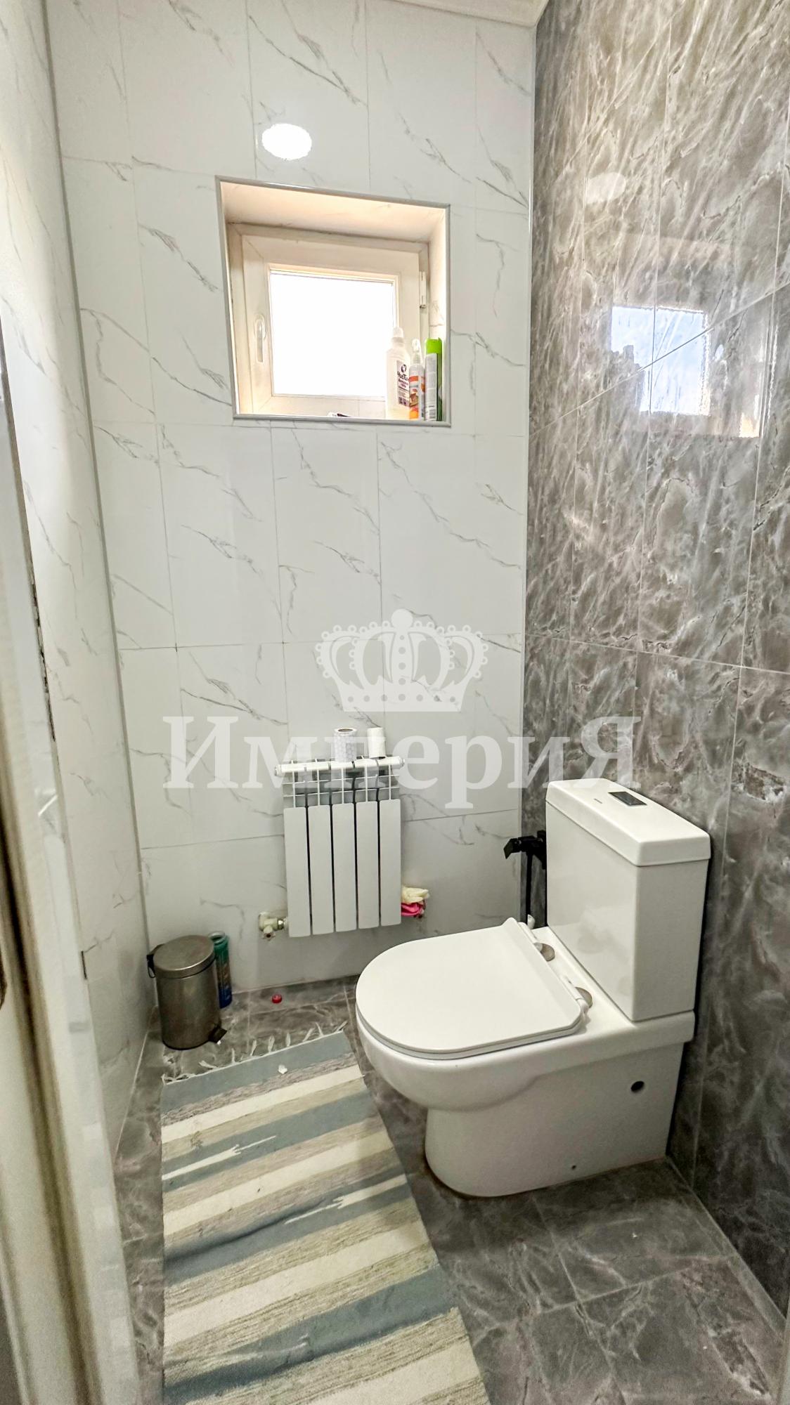 5-комнантный квартира, 190.0 м²,Абая за 59 000 000