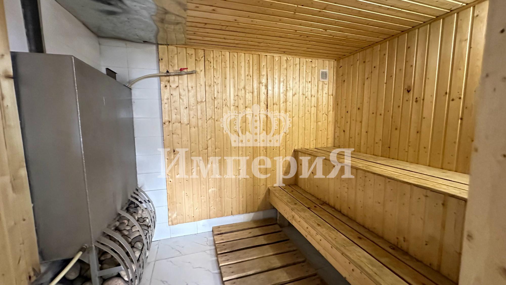 5-комнантный квартира, 160.0 м²,Байтурсынова за 56 000 000