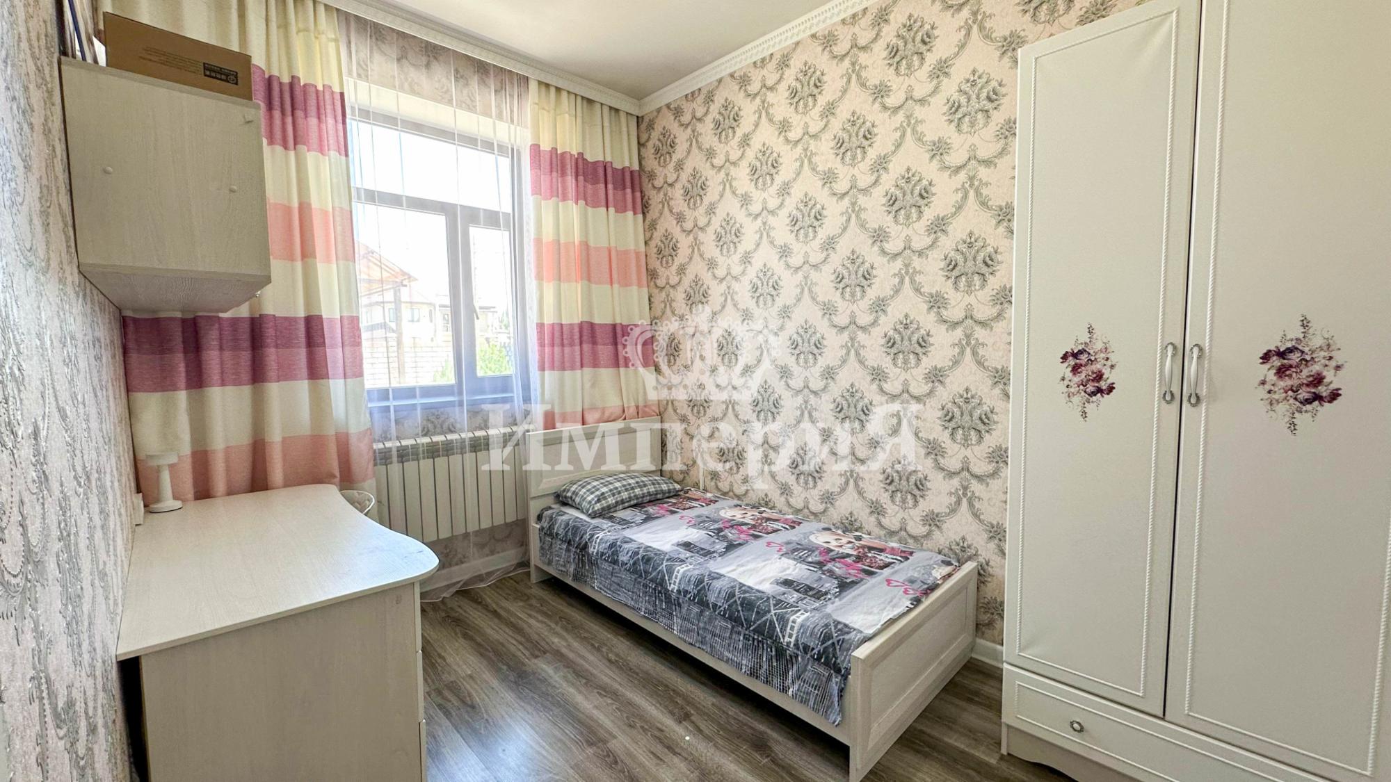 6-комнантный квартира, 160.0 м²,Есенберлина за 65 000 000