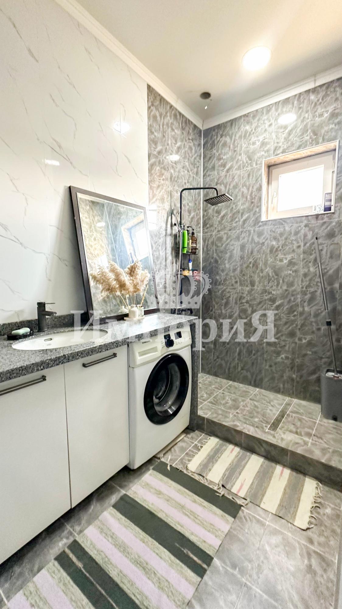 5-комнантный квартира, 190.0 м²,Абая за 59 000 000