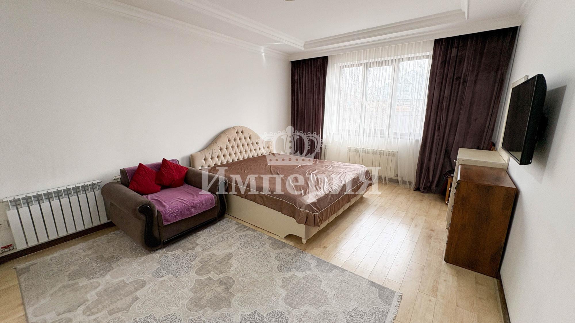 4-комнантный квартира, 160.0 м²,Жамбыла за 80 000 000