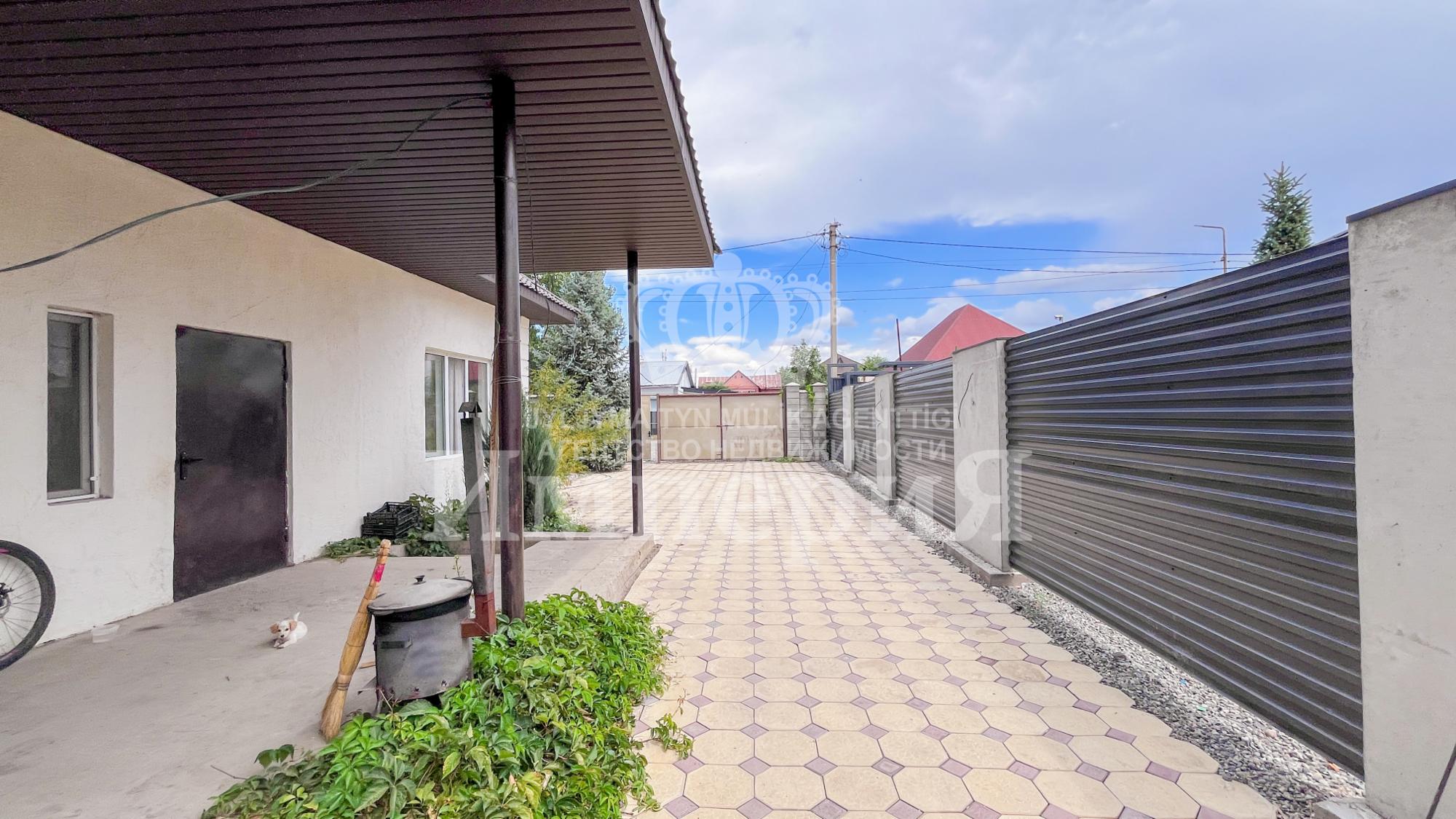 5-комнантный квартира, 144.0 м²,Базарбаева за 27 800 000