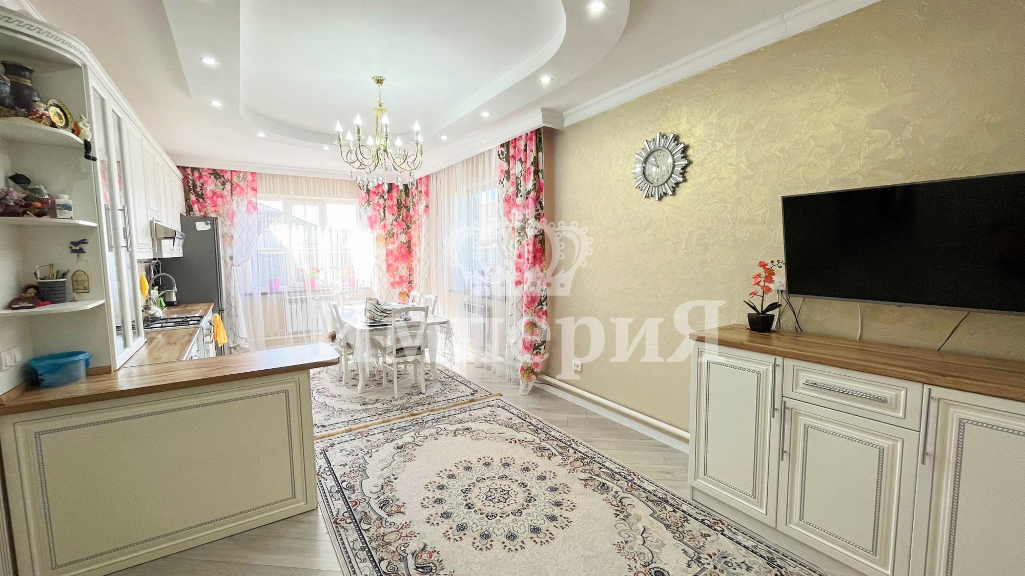 7-комнантный квартира, 263.0 м²,Жибек жолы за 75 000 000