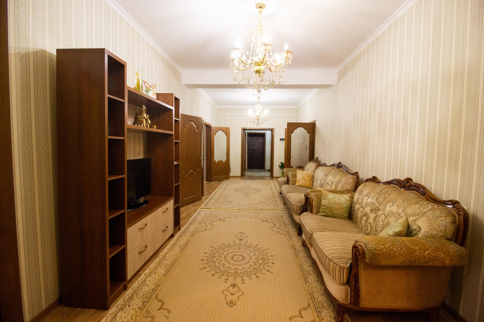 5-комнантный квартира, 220.0 м²,Восточный за 61 000 000