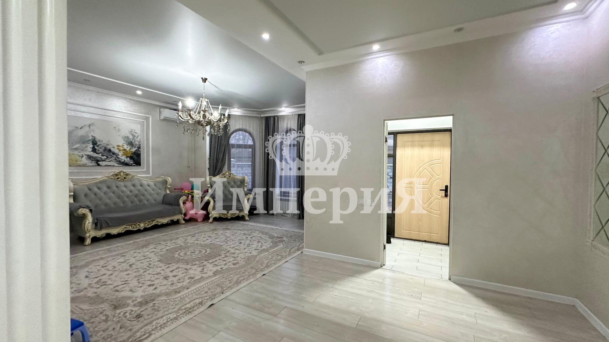 4-комнантная квартира, 170.0 м²,Сапиева за 65 000 000