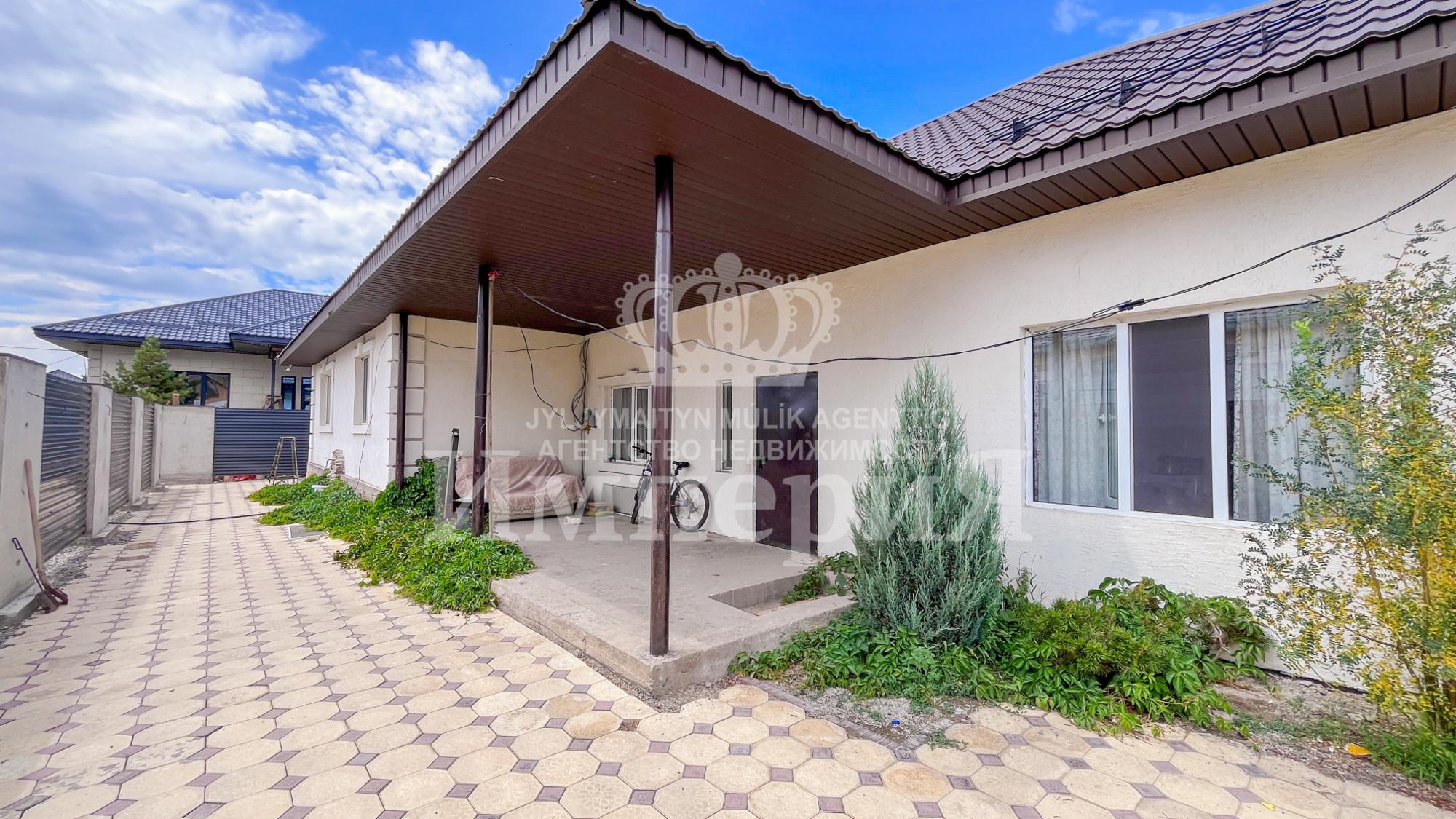 5-комнантный квартира, 144.0 м²,Базарбаева за 27 800 000