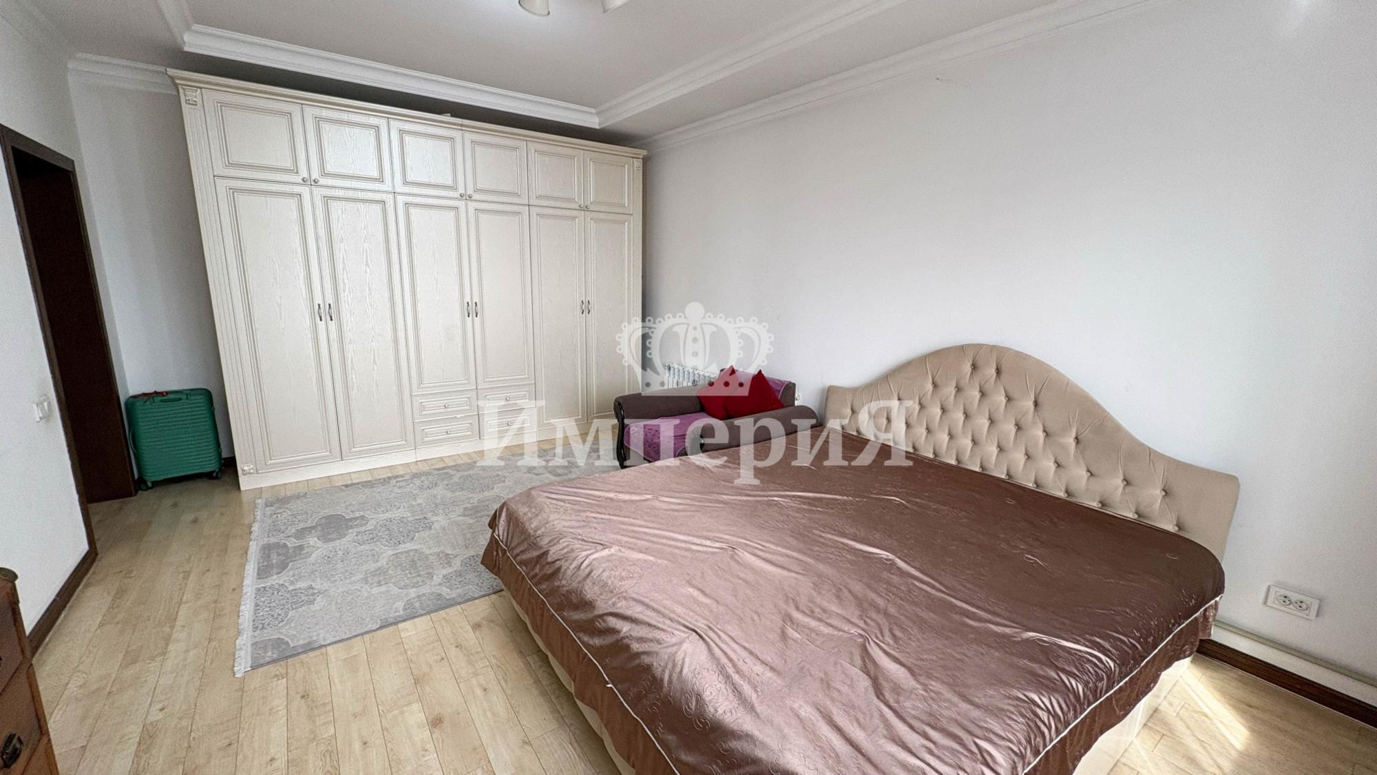 4-комнантный квартира, 160.0 м²,Жамбыла за 80 000 000