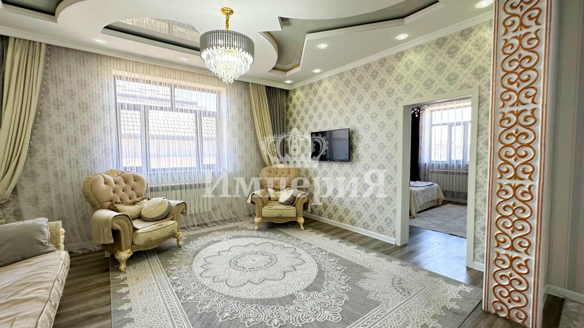 6-комнантный квартира, 160.0 м²,Есенберлина за 65 000 000