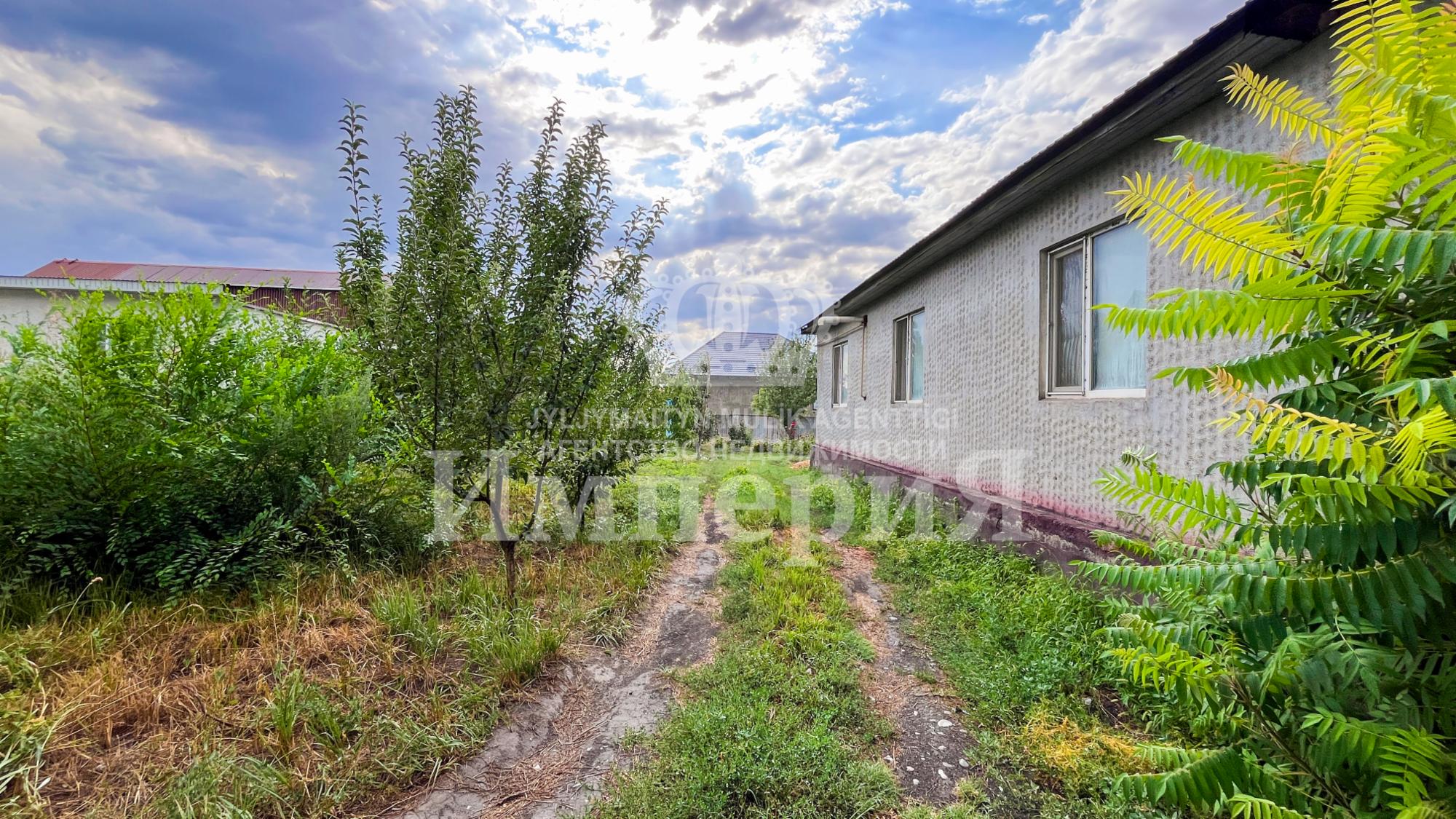 4-комнантный квартира, 122.0 м²,Подобедова за 23 000 000