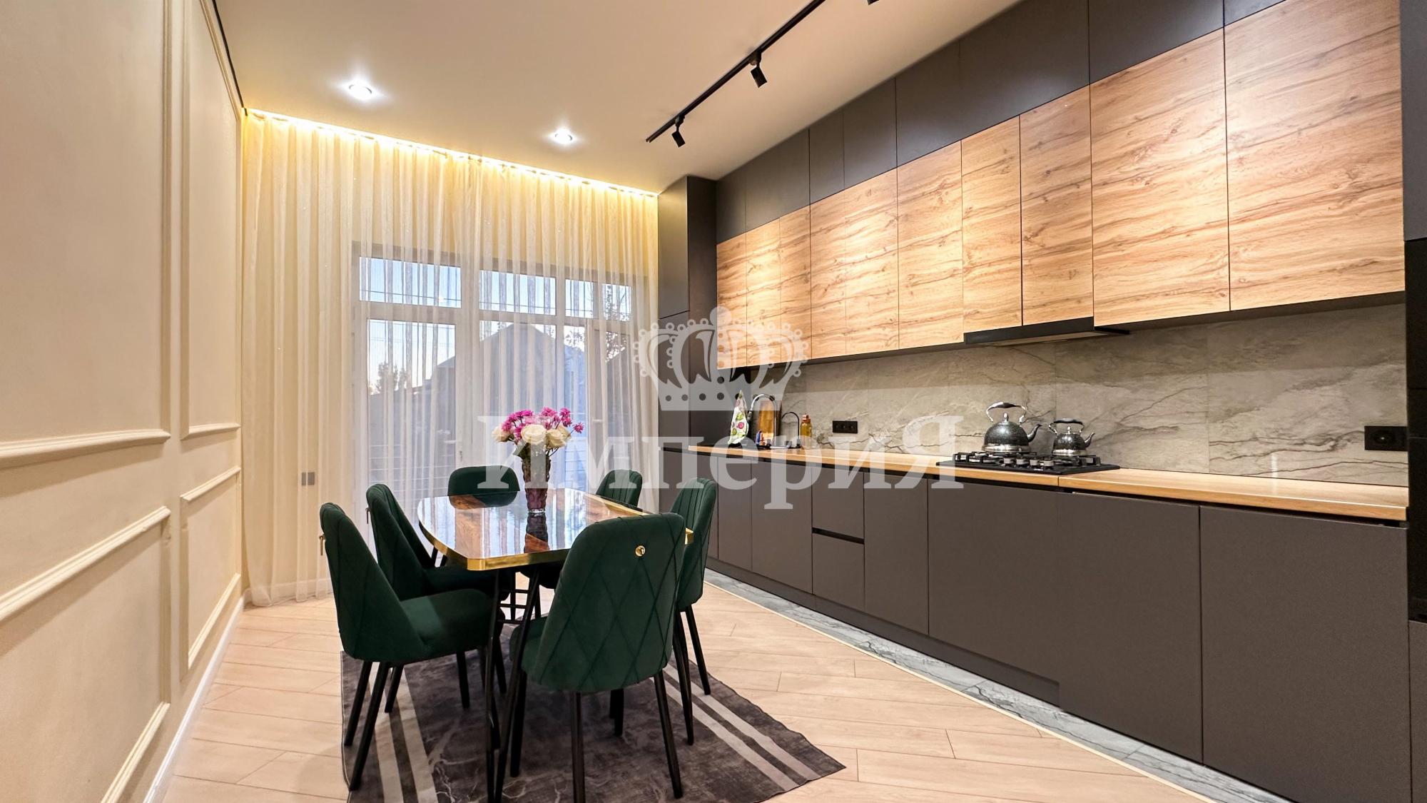 6-комнантный квартира, 180.0 м²,Избасарова за 67 000 000