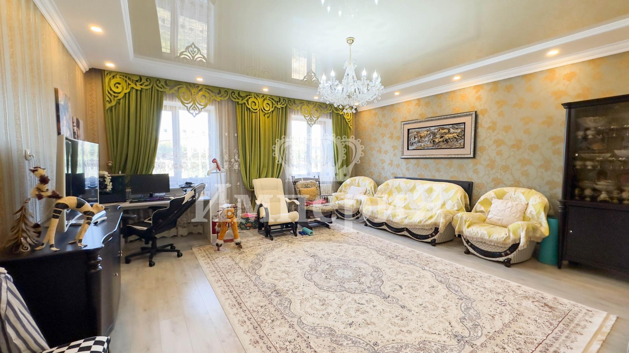 7-комнантный квартира, 395.0 м²,Базарбаева за 75 000 000