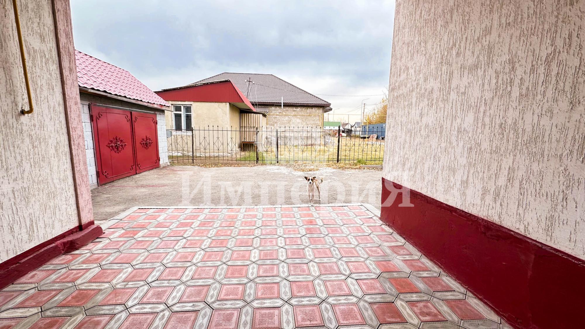 5-комнантный квартира, 126.0 м²,Карасай Батыра за 25 000 000