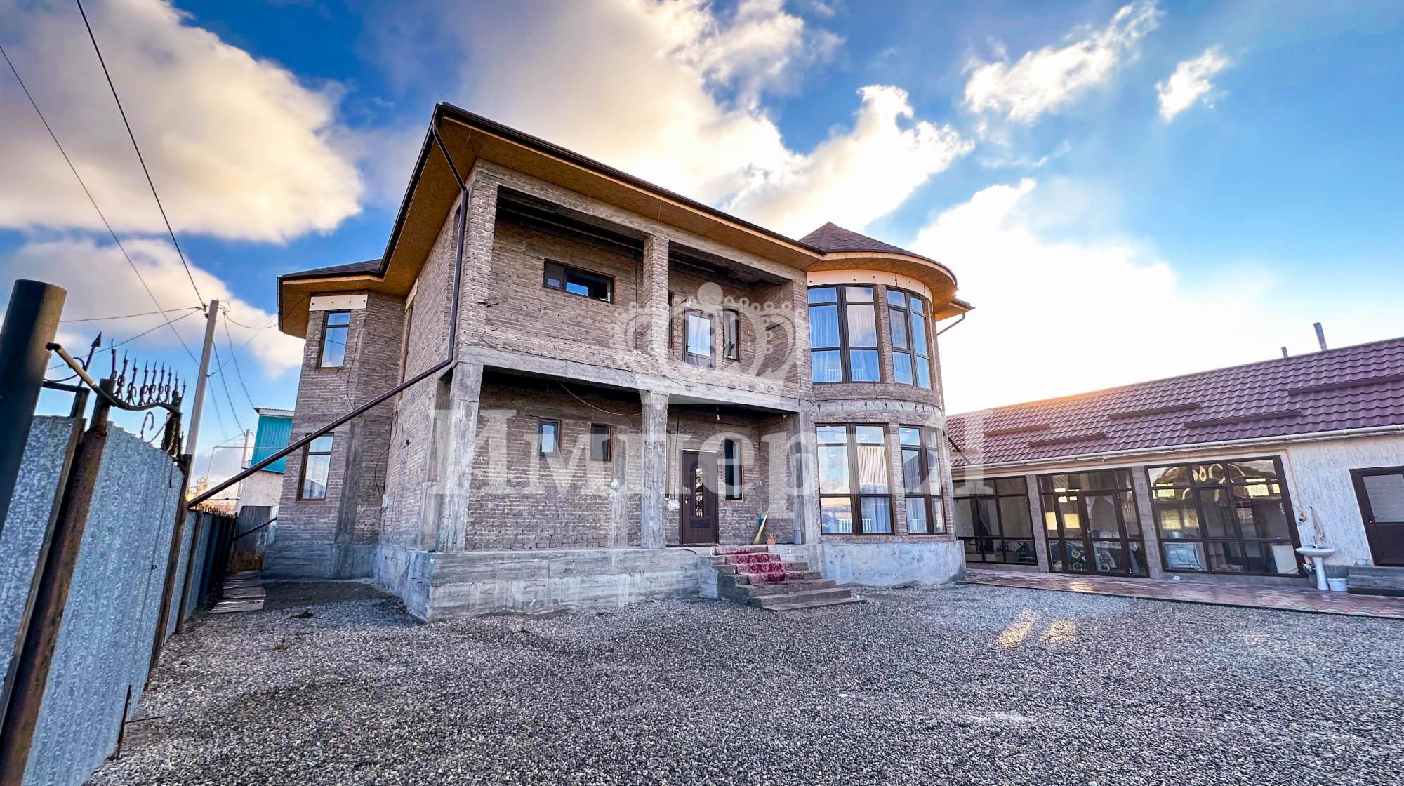 7-комнантный квартира, 325.0 м²,Новостройка за 110 000 000