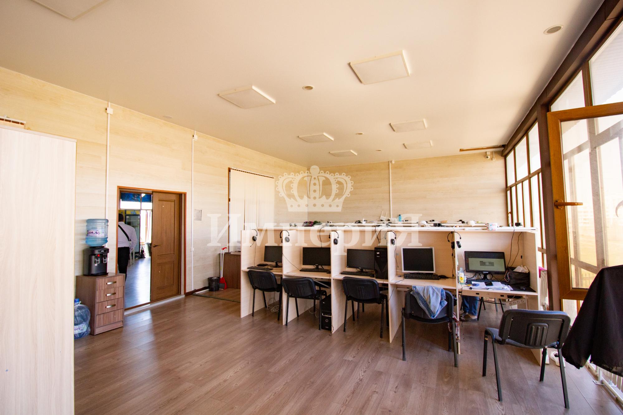 10-комнантный квартира, 327.0 м²,Кунаева за 95 000 000