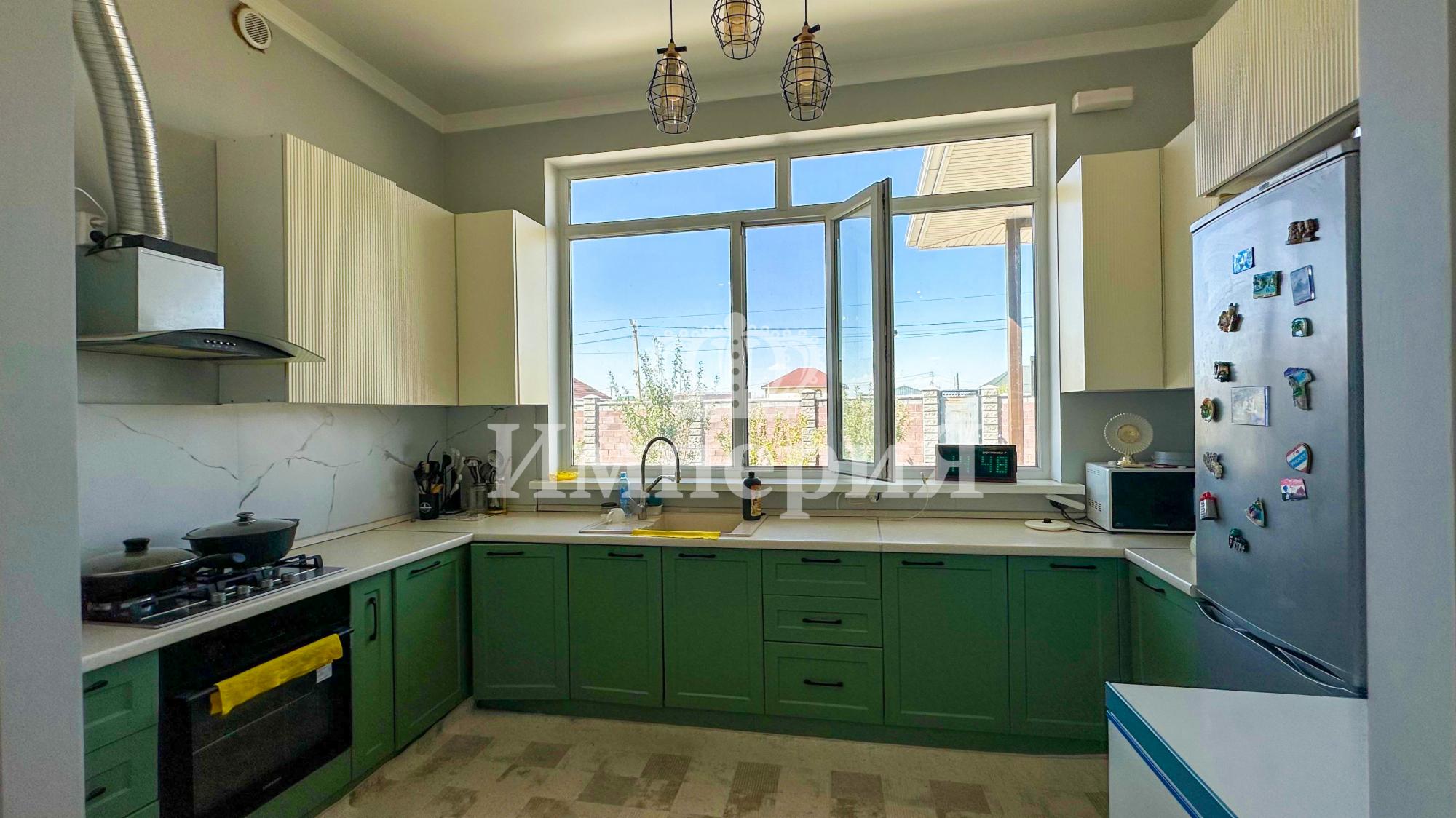 4-комнантный квартира, 144.0 м²,Абая за 47 500 000